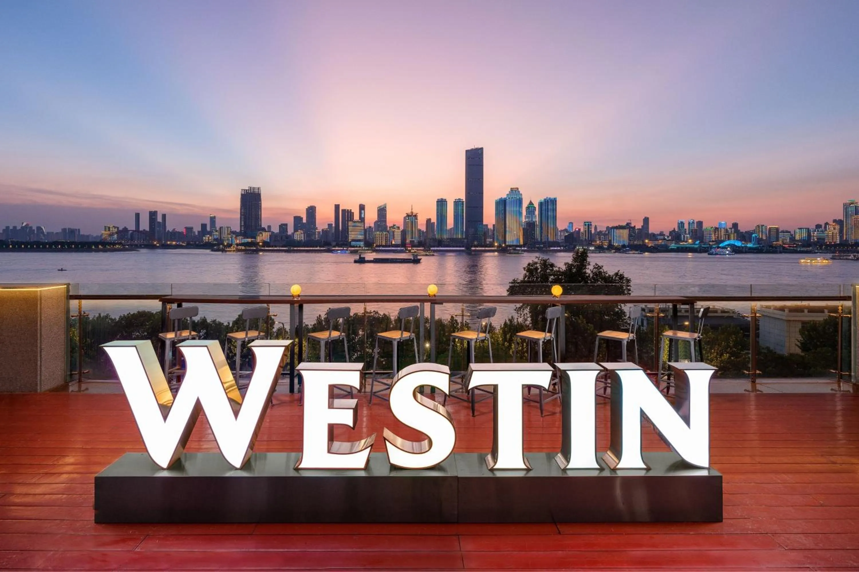 Lounge or bar in The Westin Wuhan Wuchang