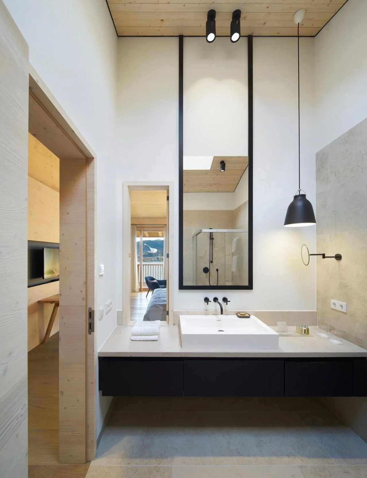 Bathroom, Bed in Das Tegernsee