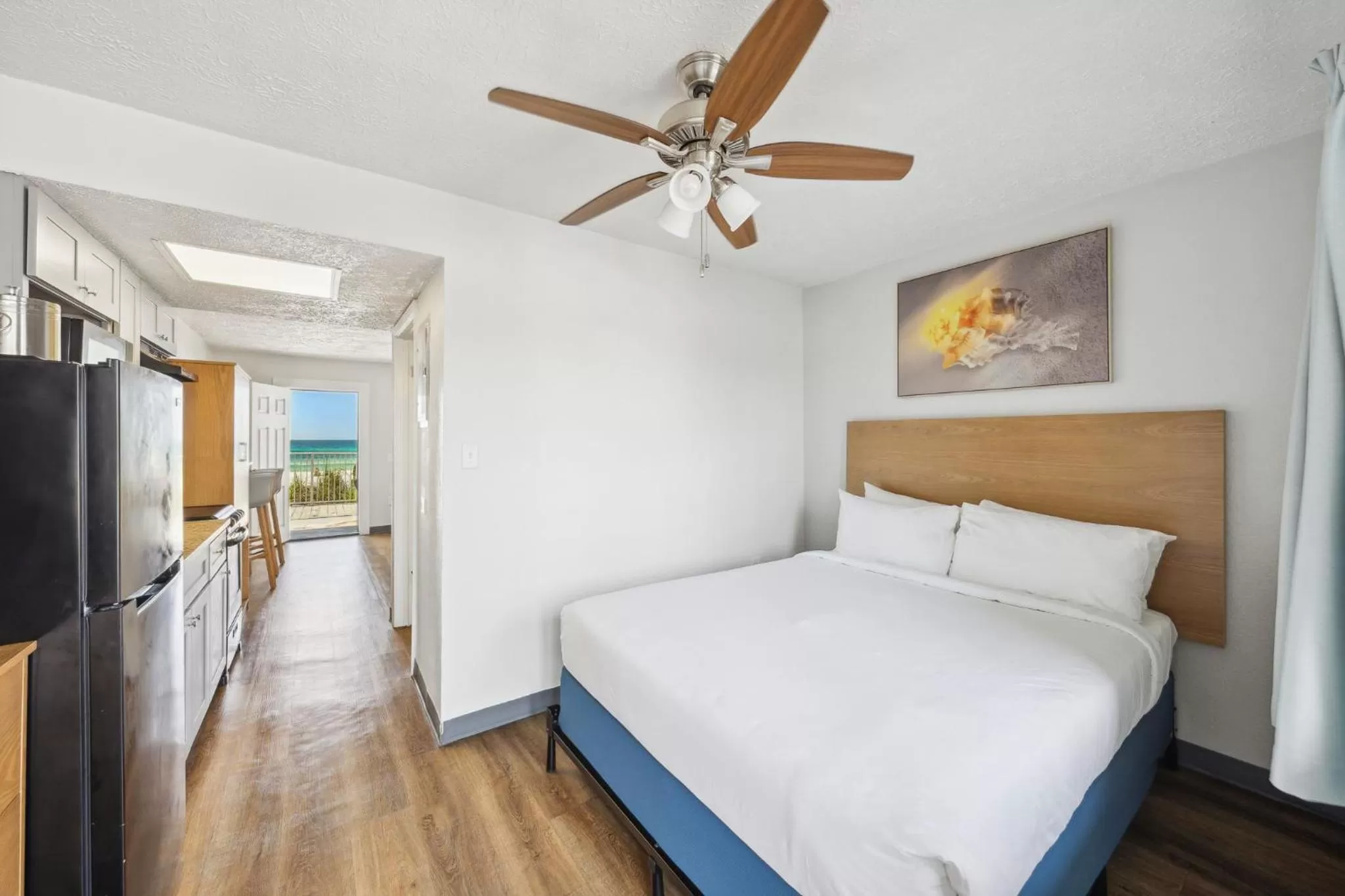 Bedroom, Bed in Sugar Sands Beachfront Hotel, a By The Sea Resort