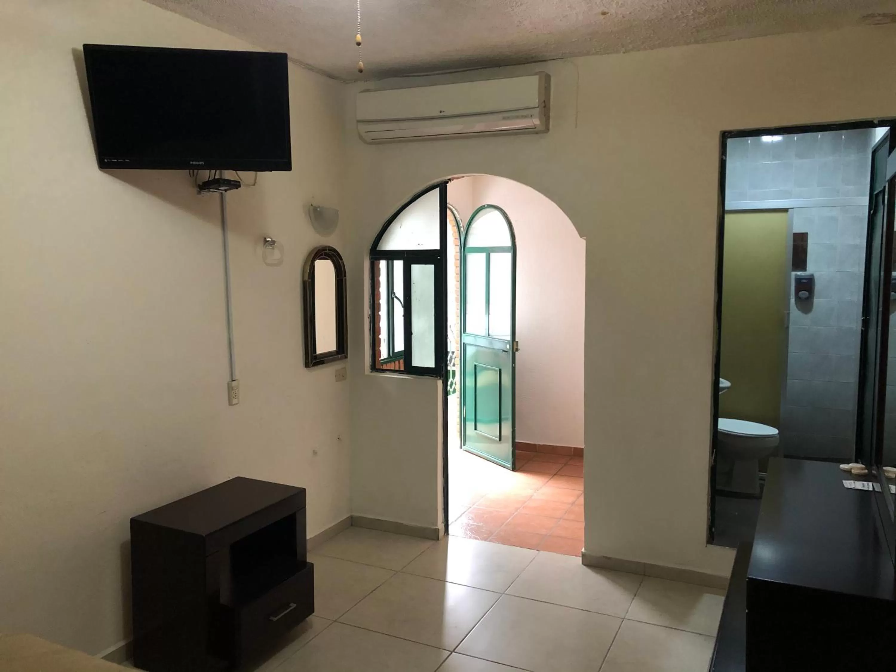 TV and multimedia in Hotel María Elena