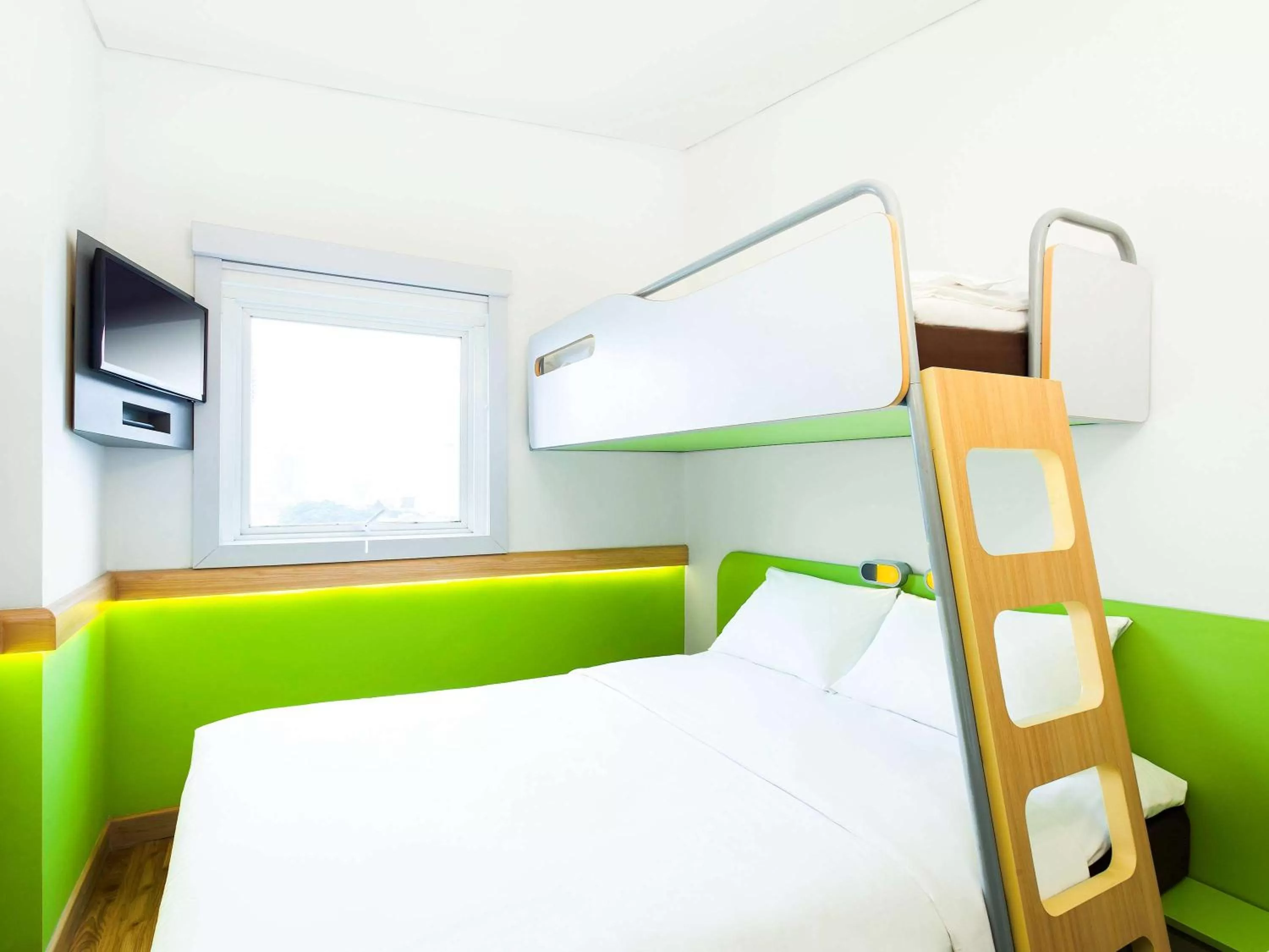 Standard Double Room with Bunk Bed in Ibis Budget Bandung Asia Afrika