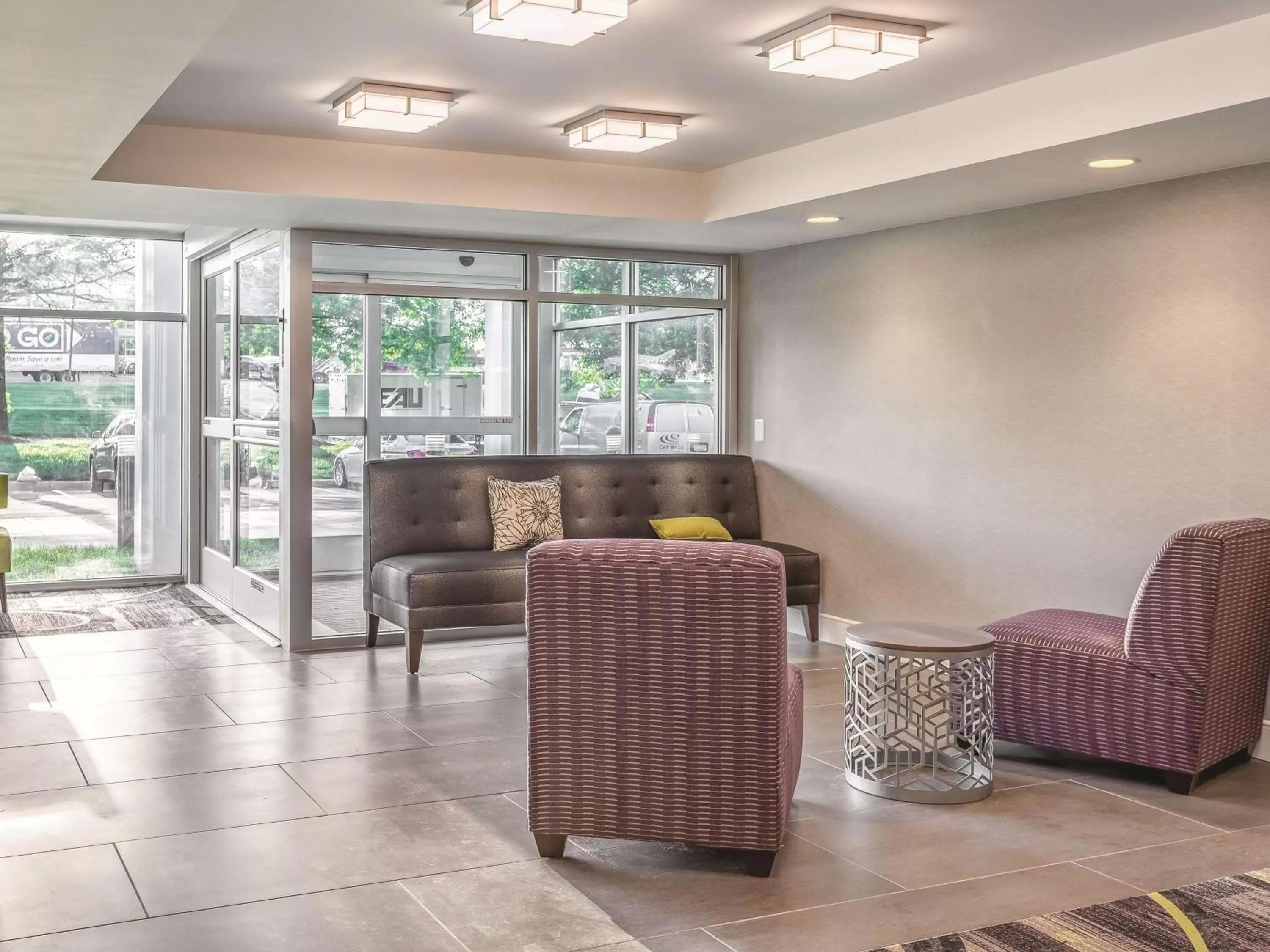 Lobby or reception in La Quinta by Wyndham Columbia / Fort Meade