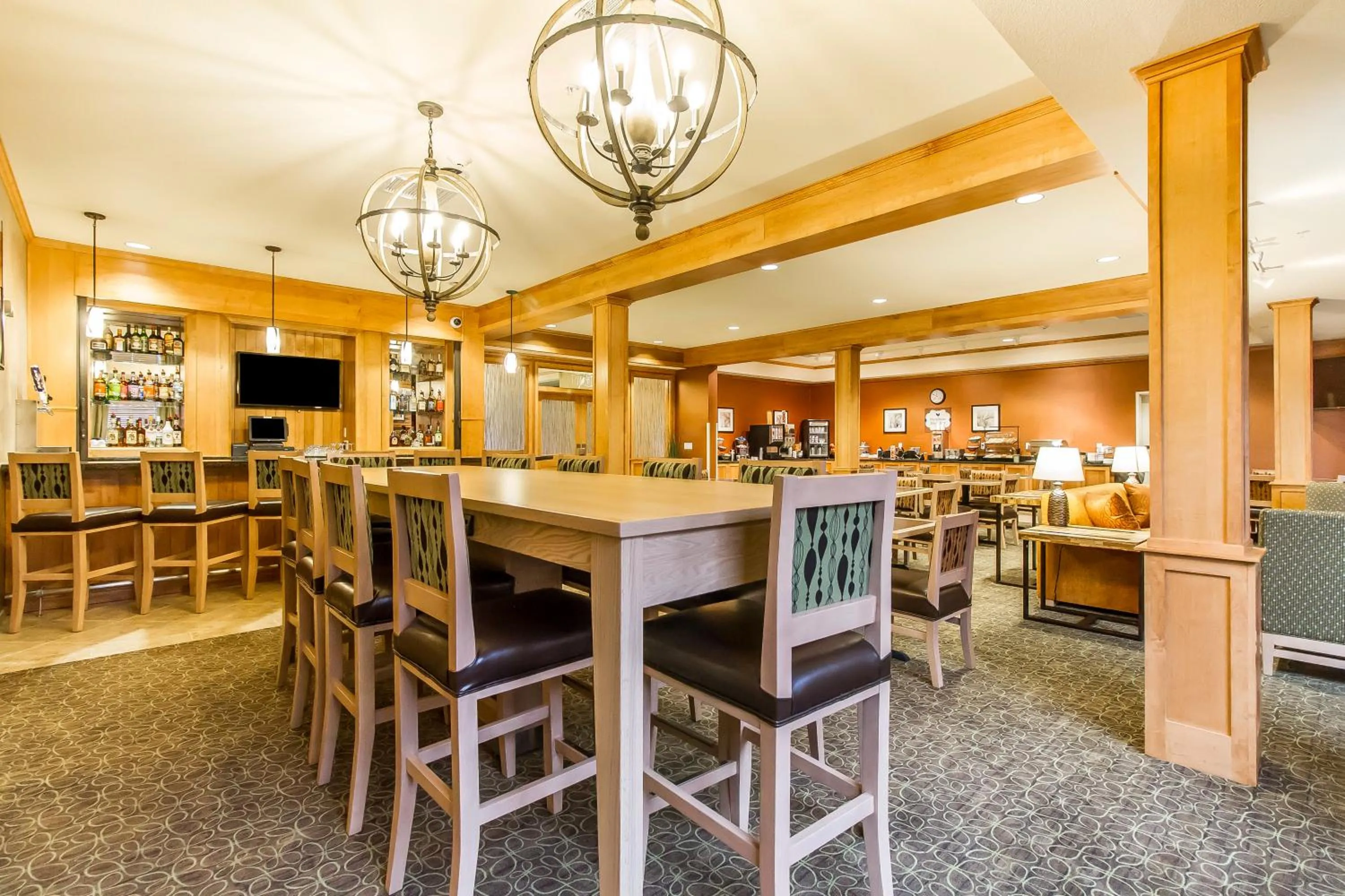 Restaurant/places to eat in MainStay Suites Stanley