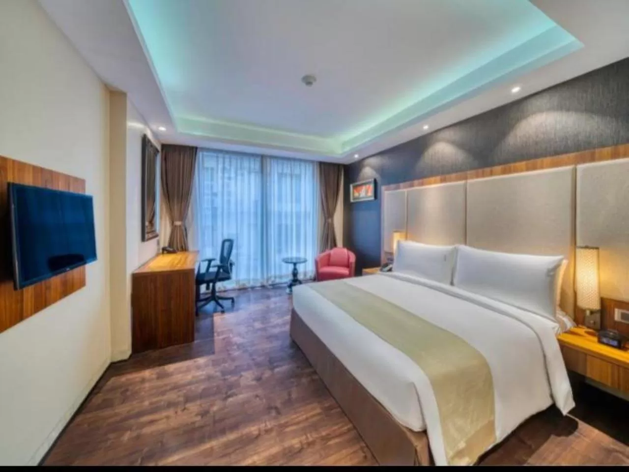 Bed in Holiday Inn Kolkata Airport by IHG
