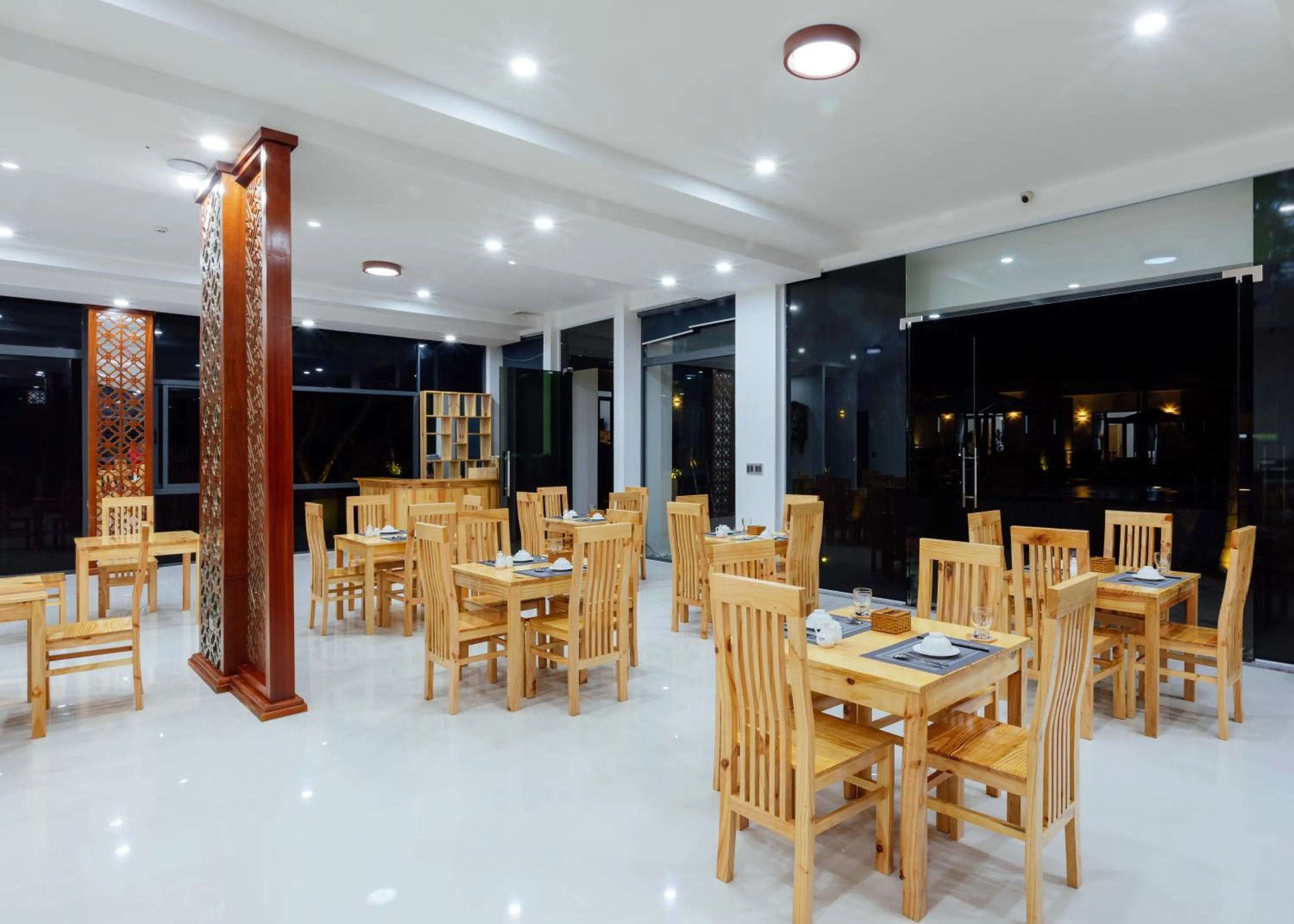 Restaurant/places to eat in Xuan Hien Resort - Sea Pearl Phu Quoc