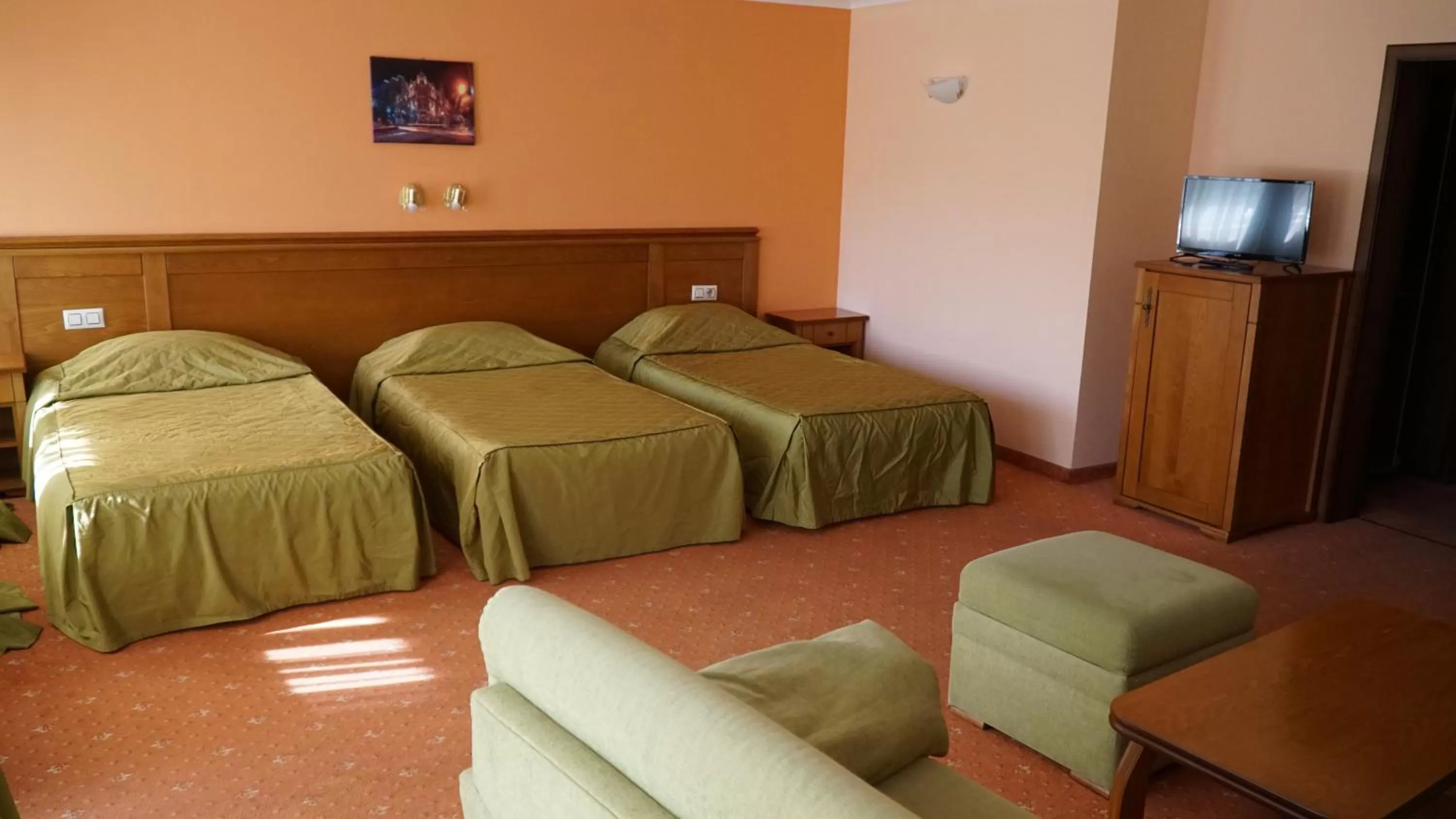 Bed in Troyan Plaza Hotel