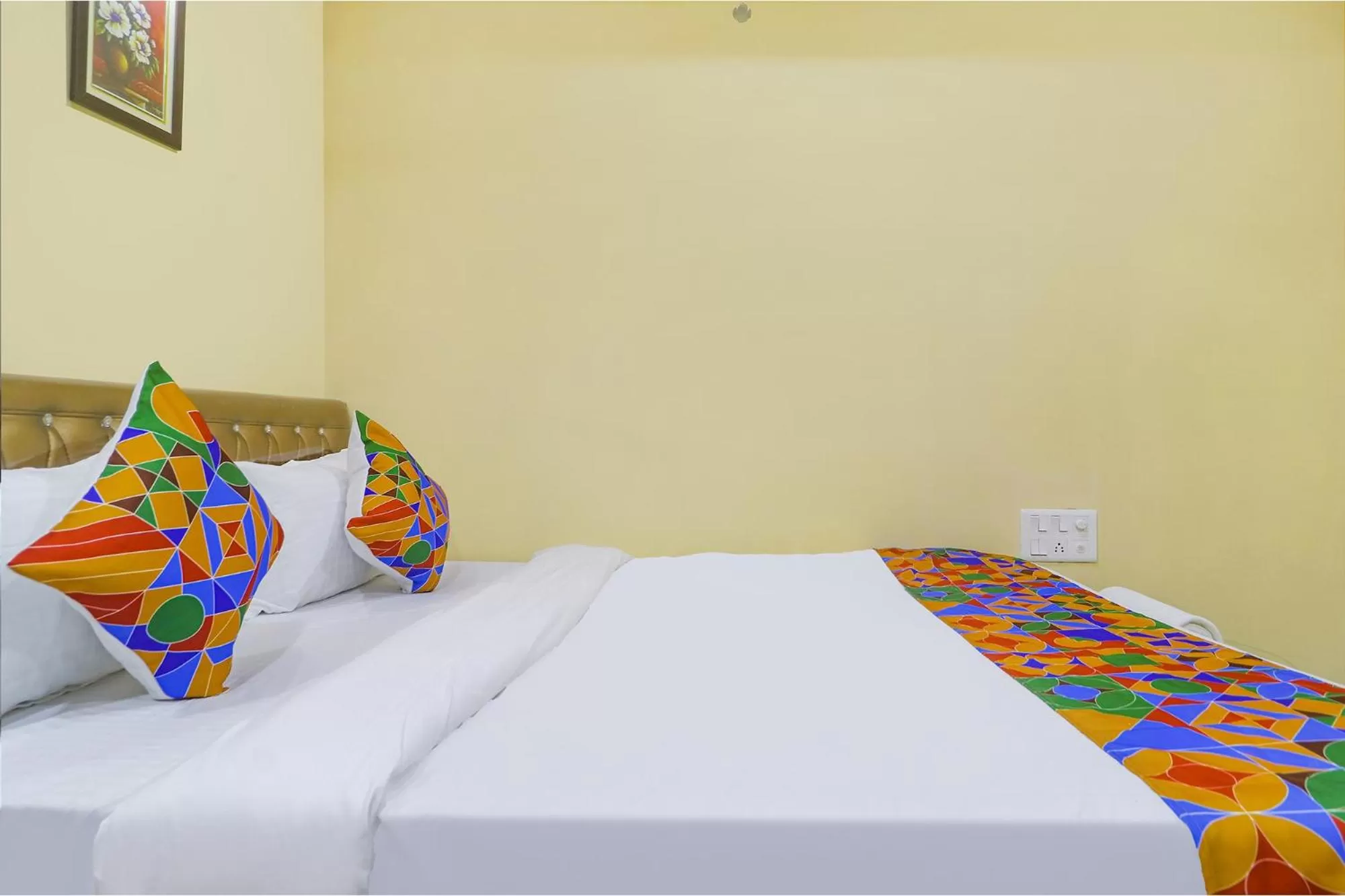 Photo of the whole room, Bed in FabHotel Fortune Grand - Nr Lakdikapul Metro Station