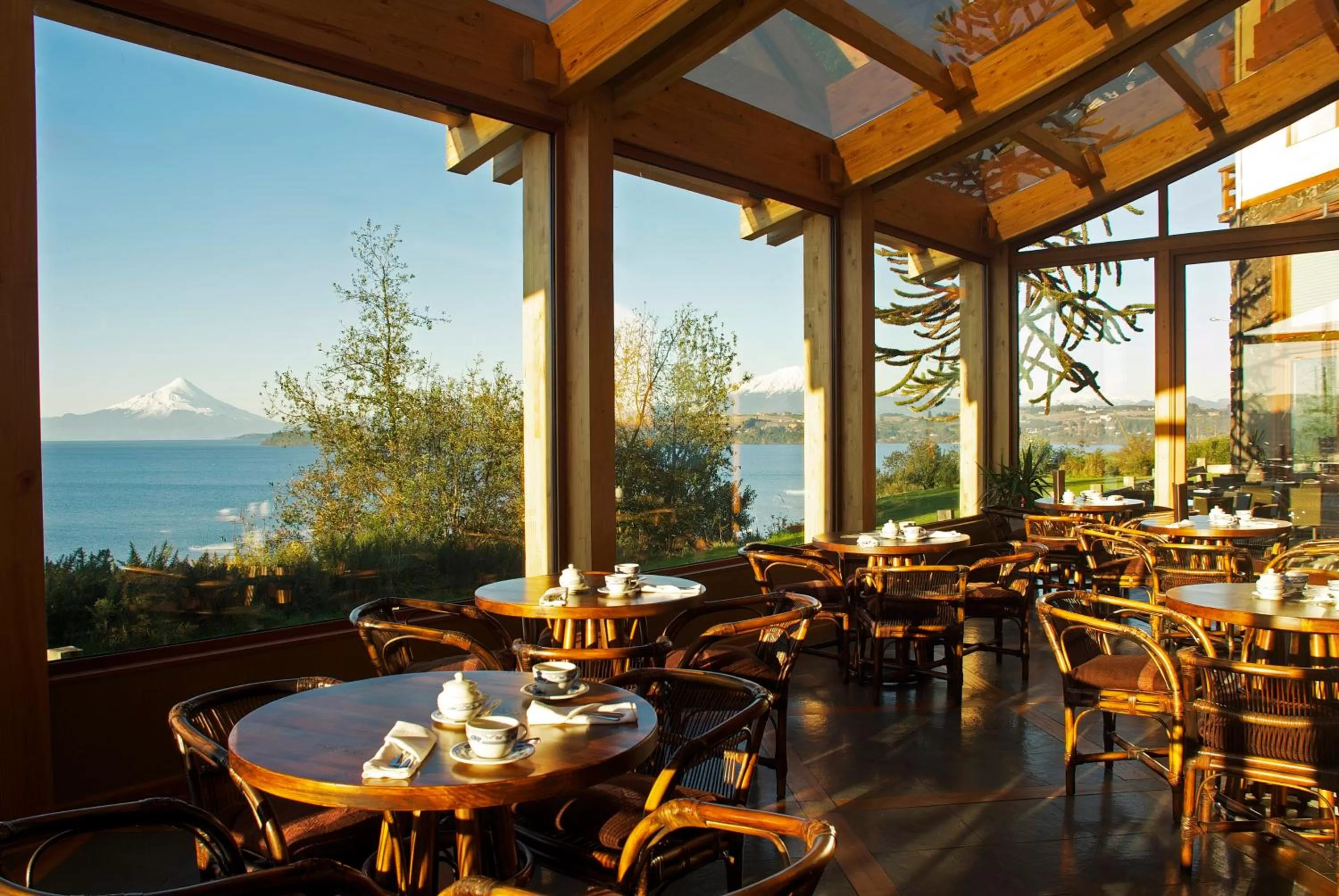 Restaurant/Places to Eat in Hotel Cumbres Puerto Varas