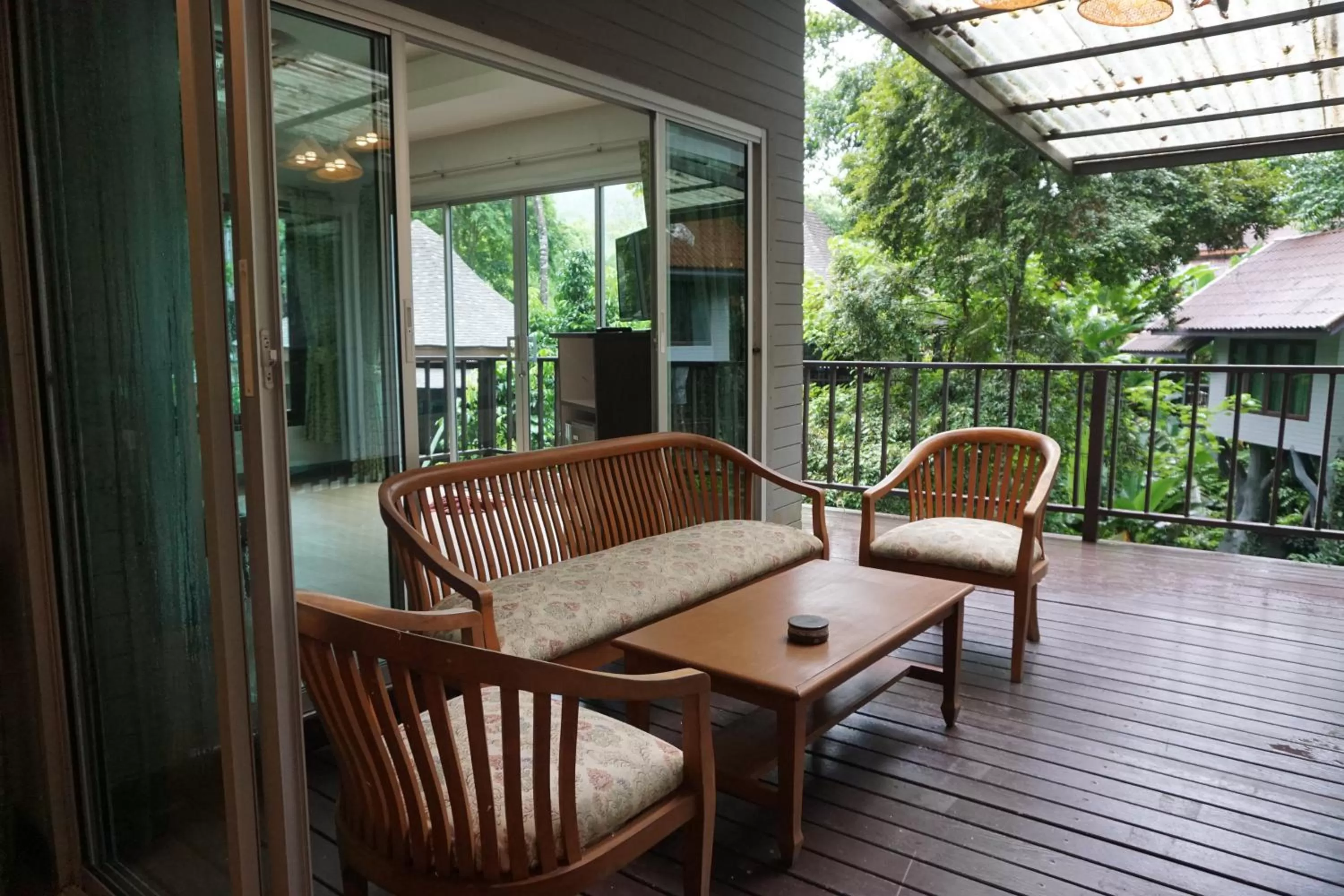 Patio in Rock and Tree House Resort