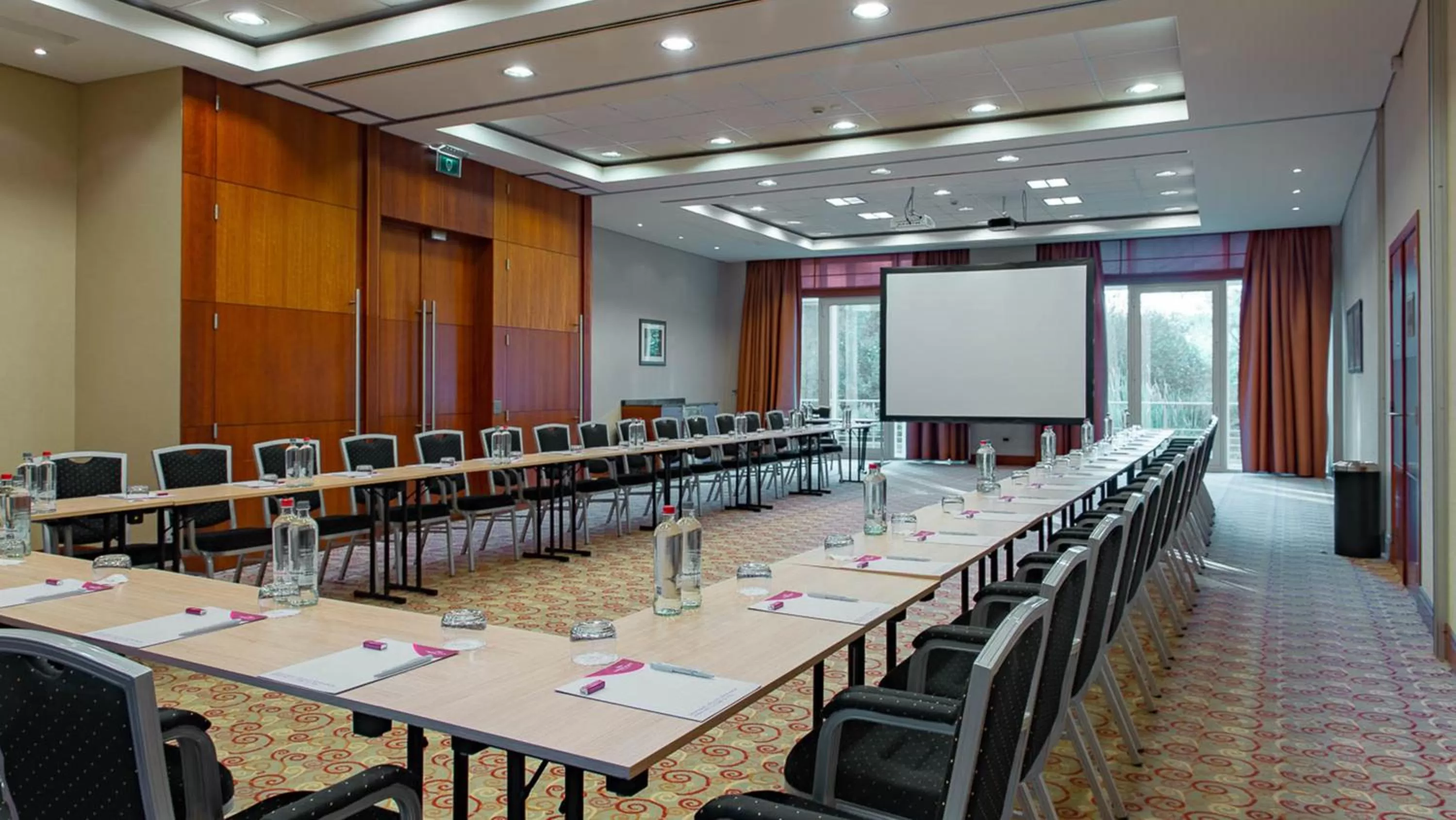 Meeting/conference room in Crowne Plaza Brussels Airport by IHG