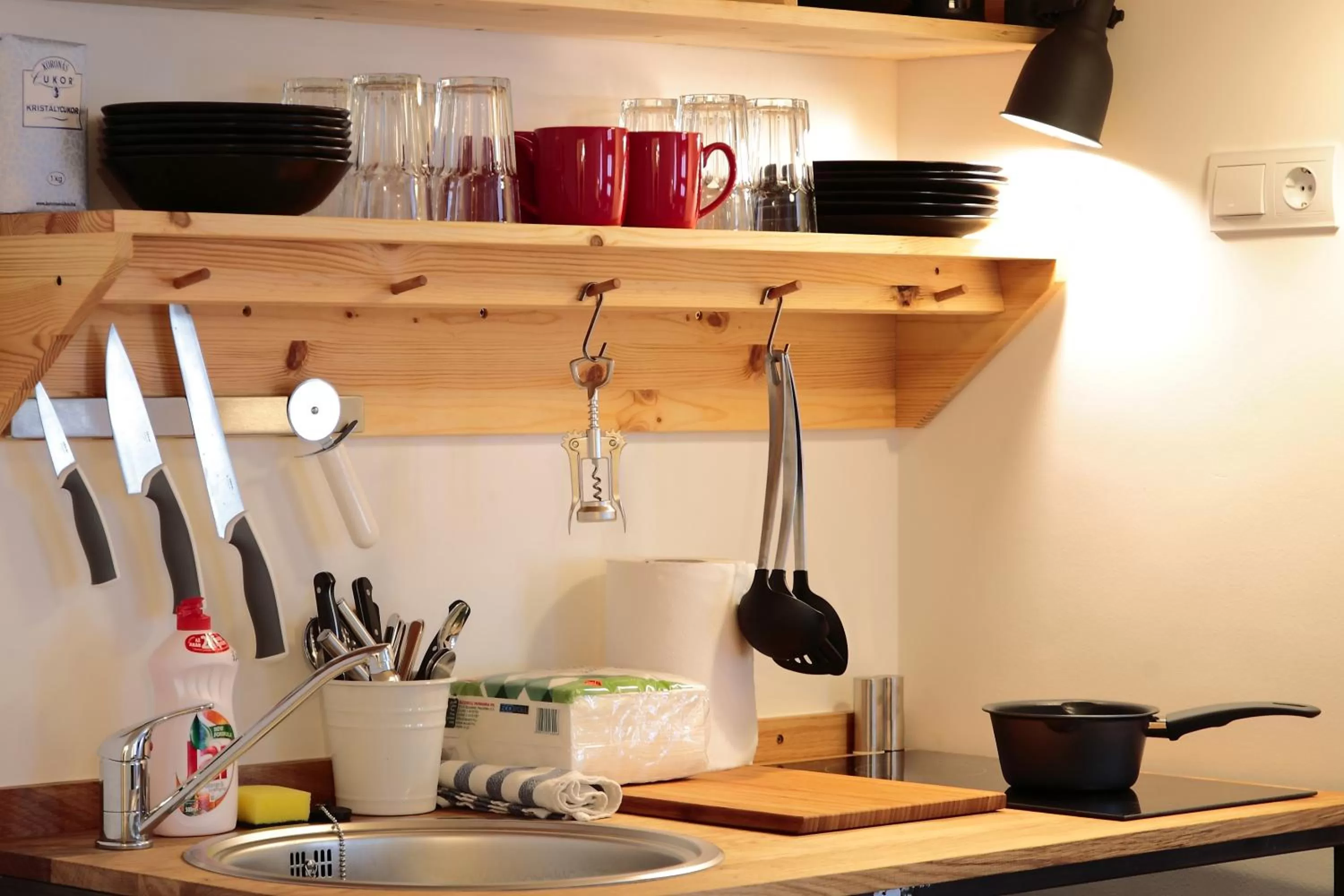 Kitchen or kitchenette in Maverick Apartments