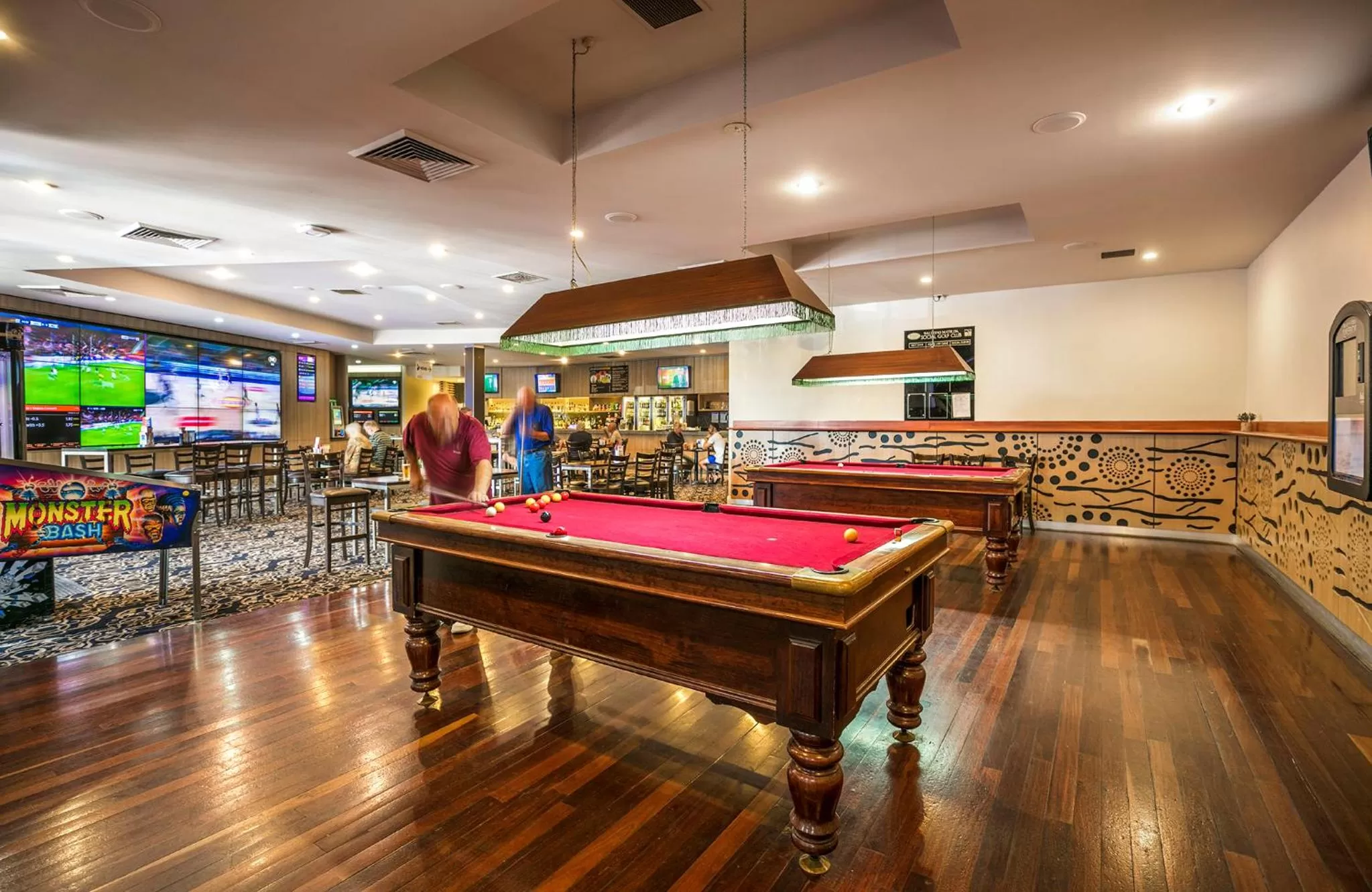 Billiard in Nightcap at Waltzing Matilda Hotel