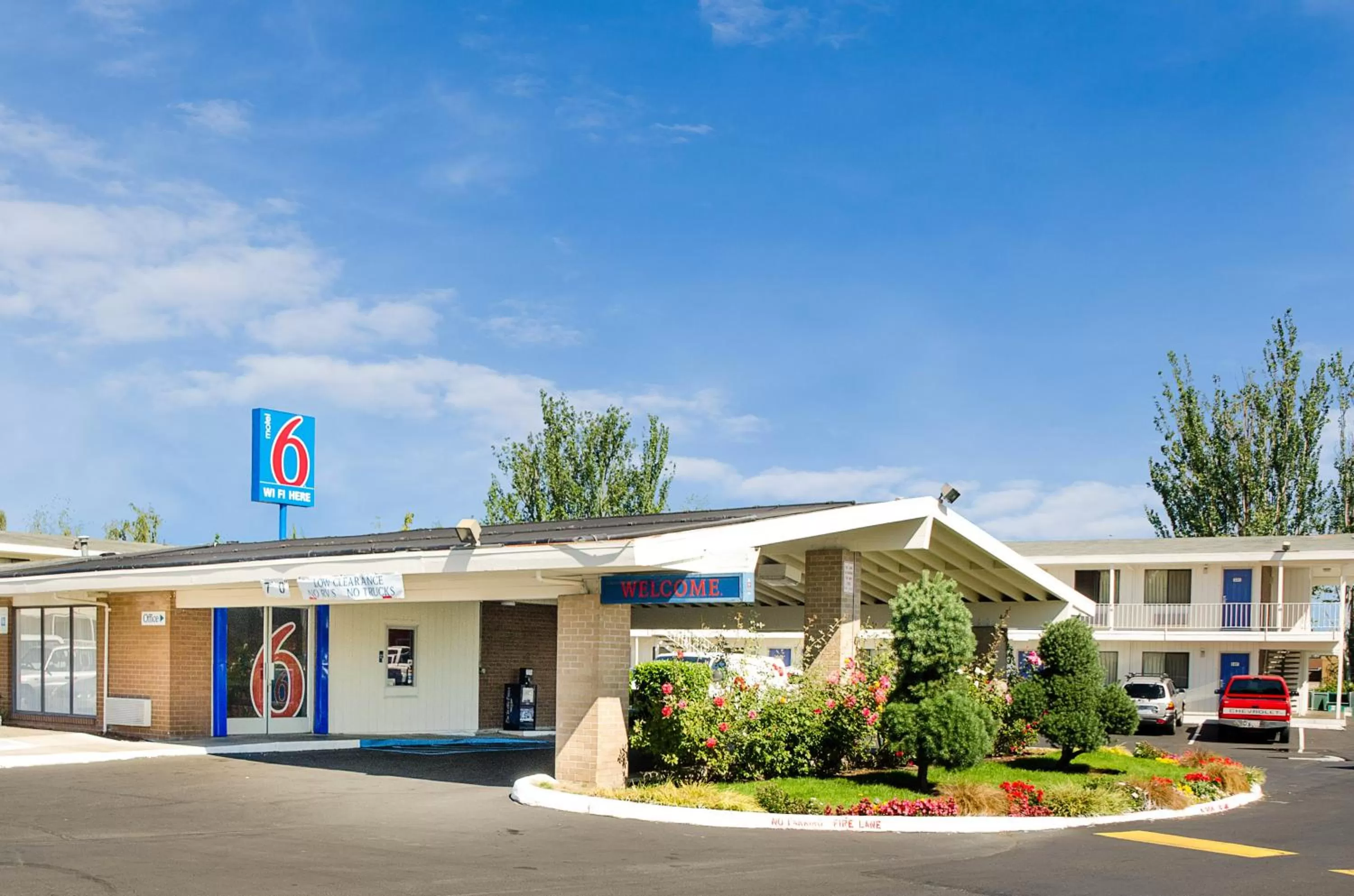 Facade/entrance in Motel 6-Tacoma, WA - Fife