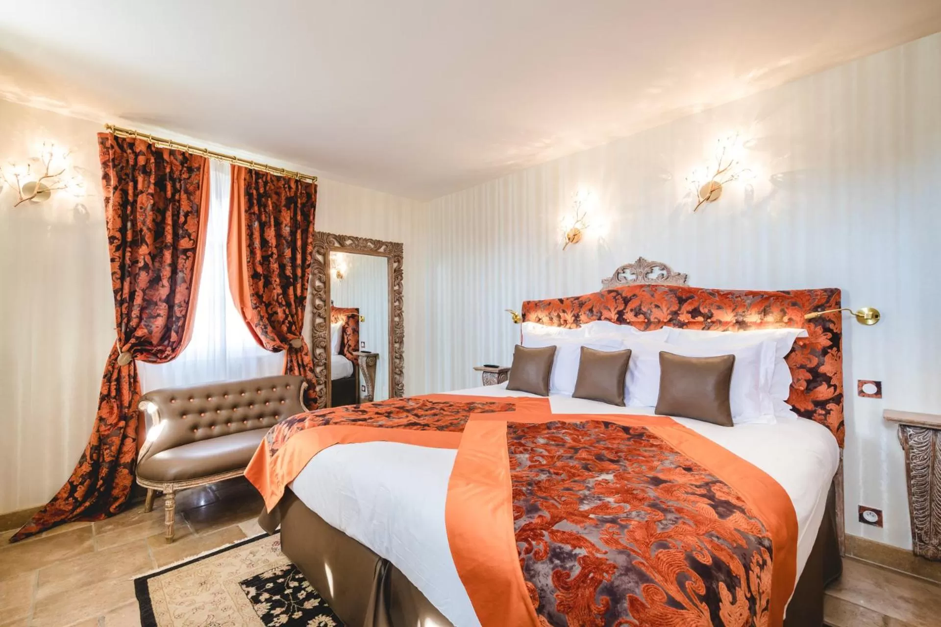 Bed in Le Petit Palais D'Aglae