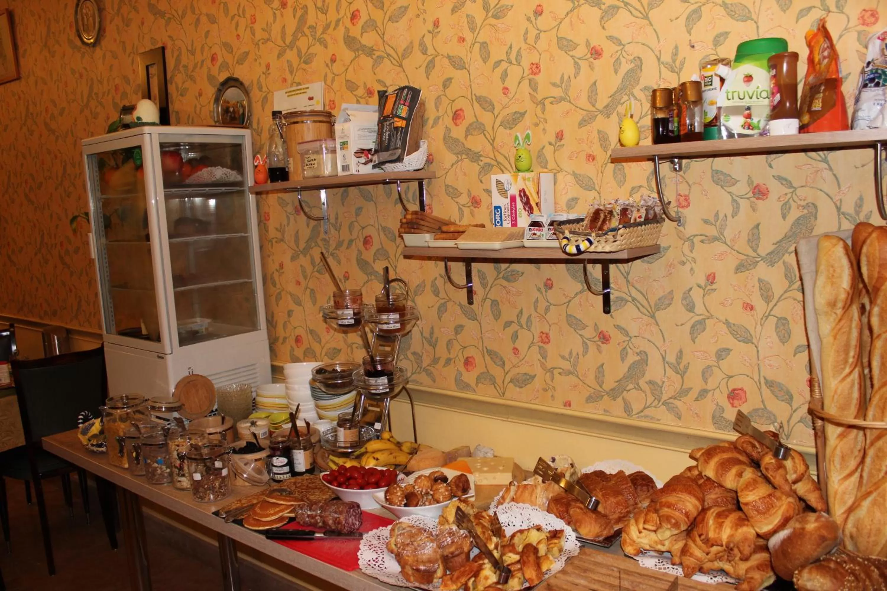 Buffet breakfast in Hotel Bristol