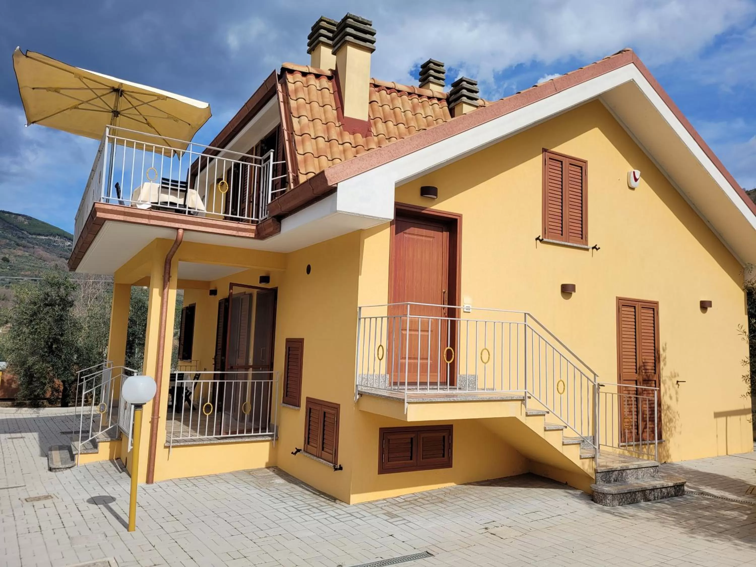 Alloggio turistico Magnifico Alessandro Valle Bernardo 04025 Lenola nei pressi di Fondi LT