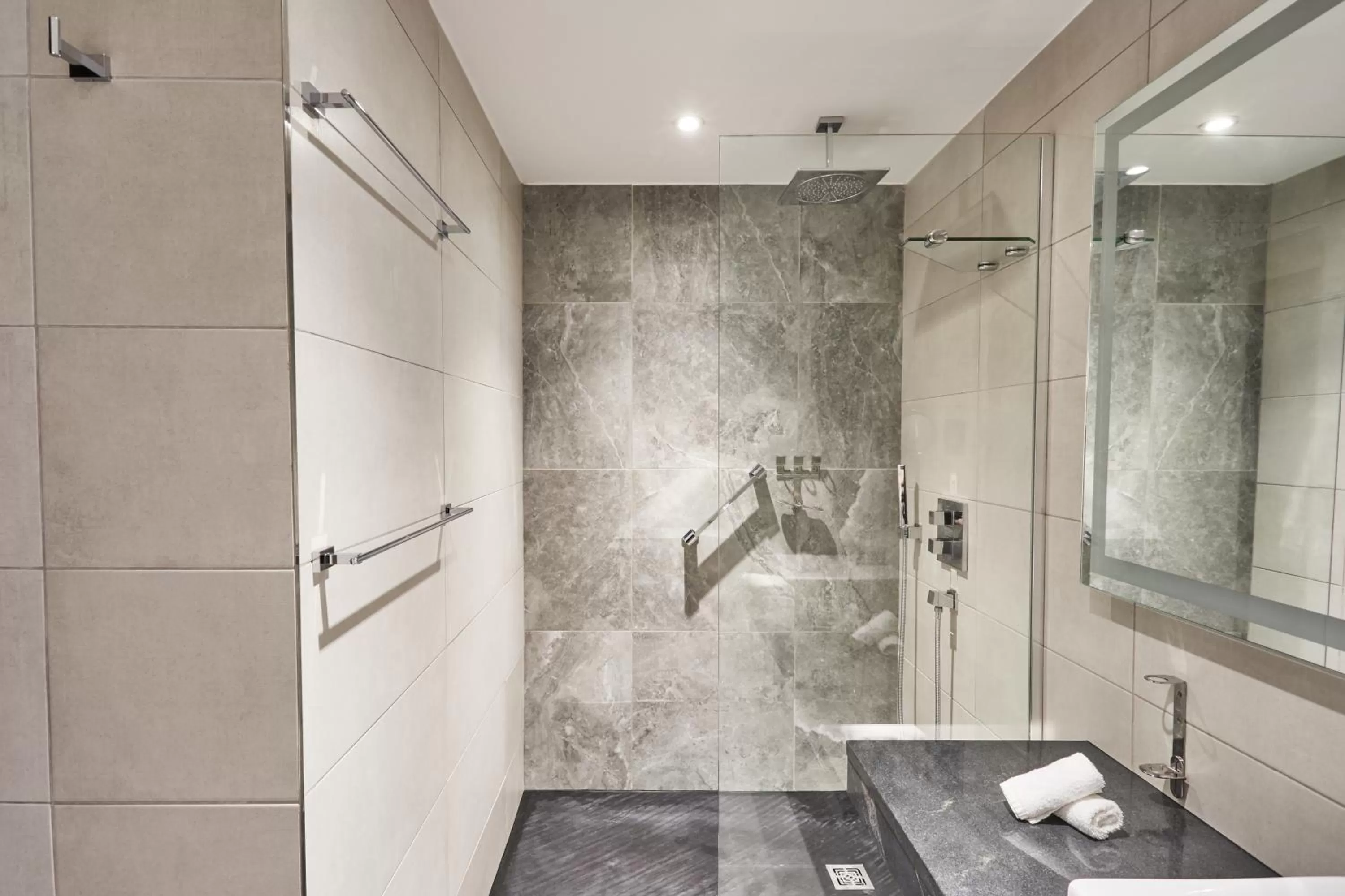 Bathroom in Radisson Blu Hotel Antananarivo Waterfront