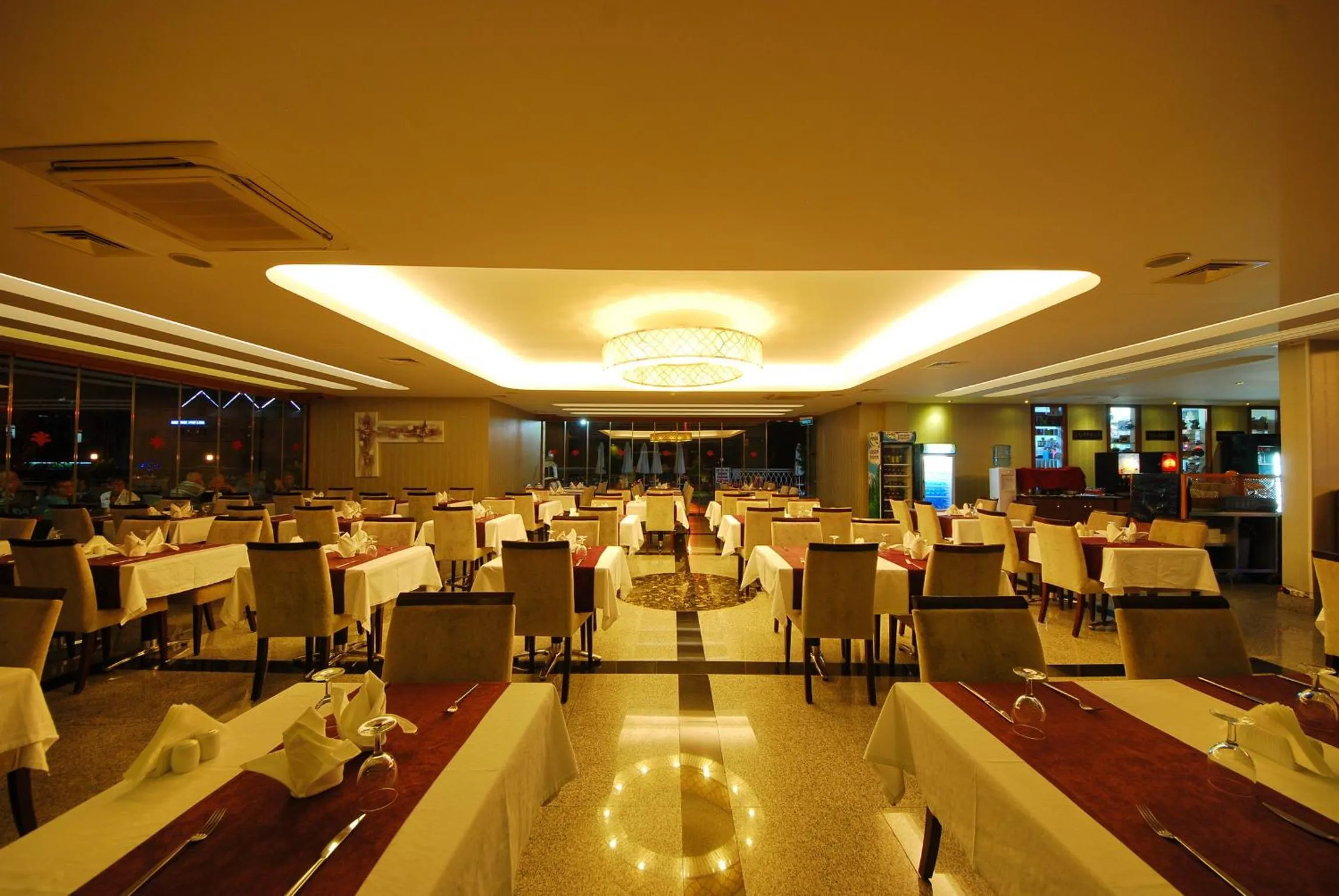 Restaurant/places to eat in Pasabey Hotel