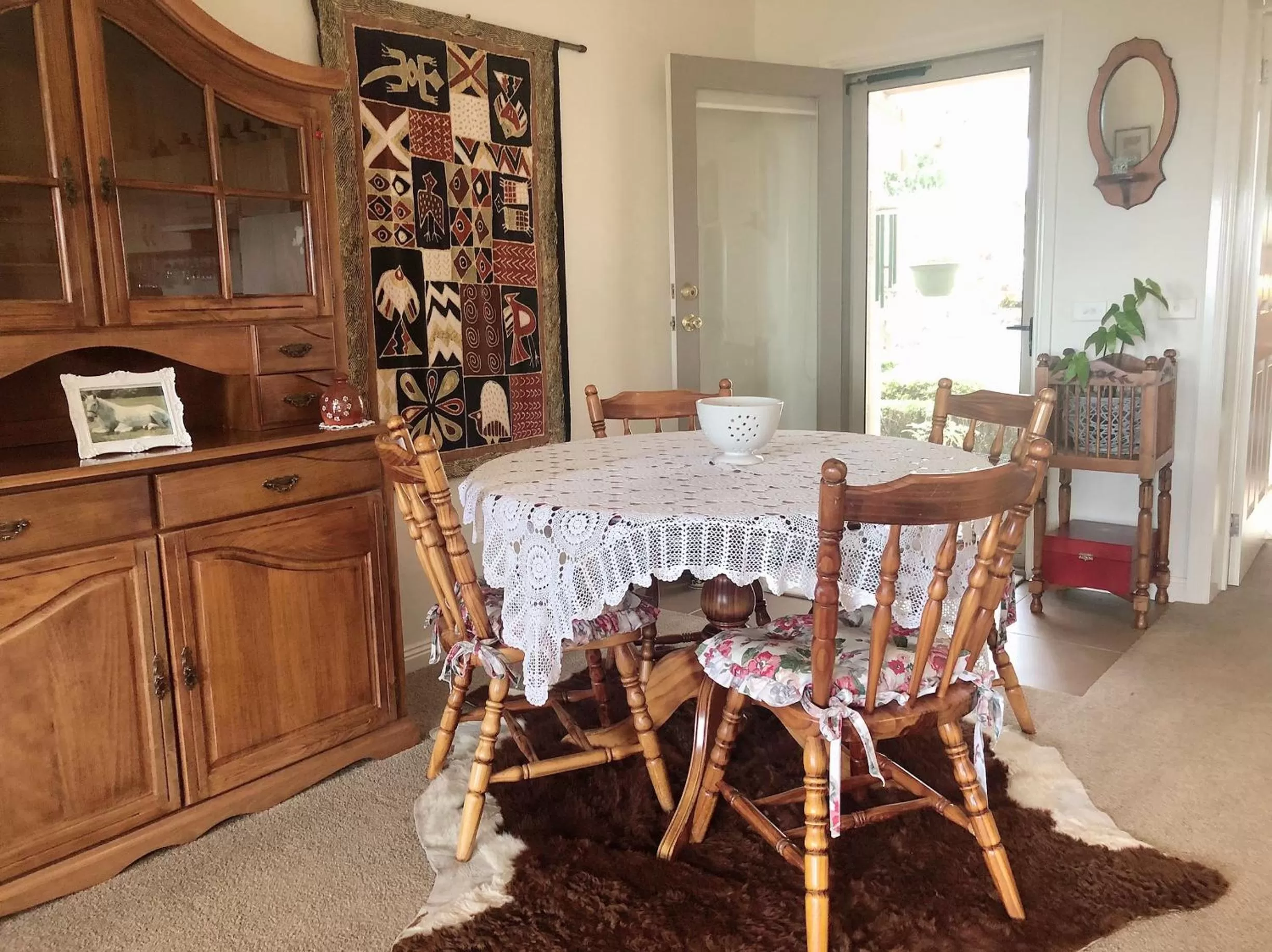 Dining Area in Rosewood Park Guest Suite