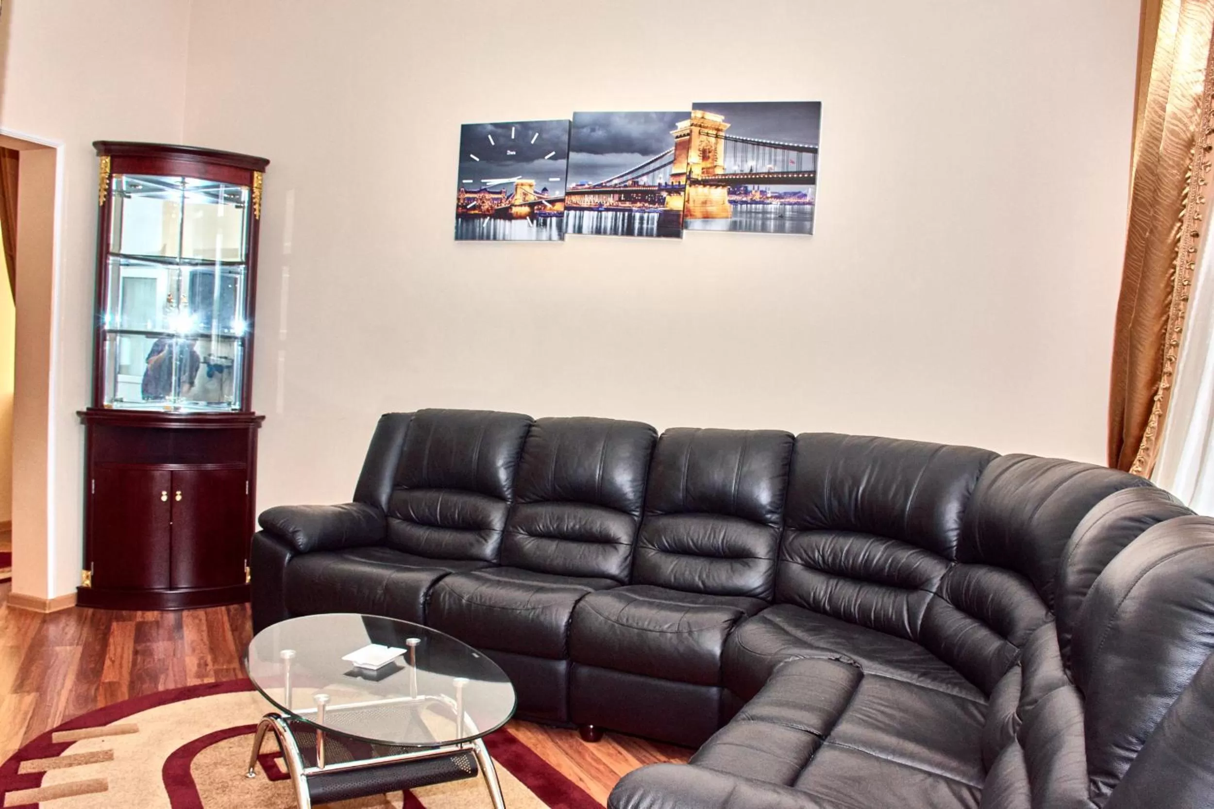 Seating Area in Hotel Art-Seg