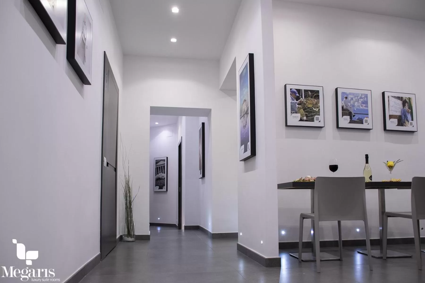 Seating area in Megaris Luxury Suite Rooms
