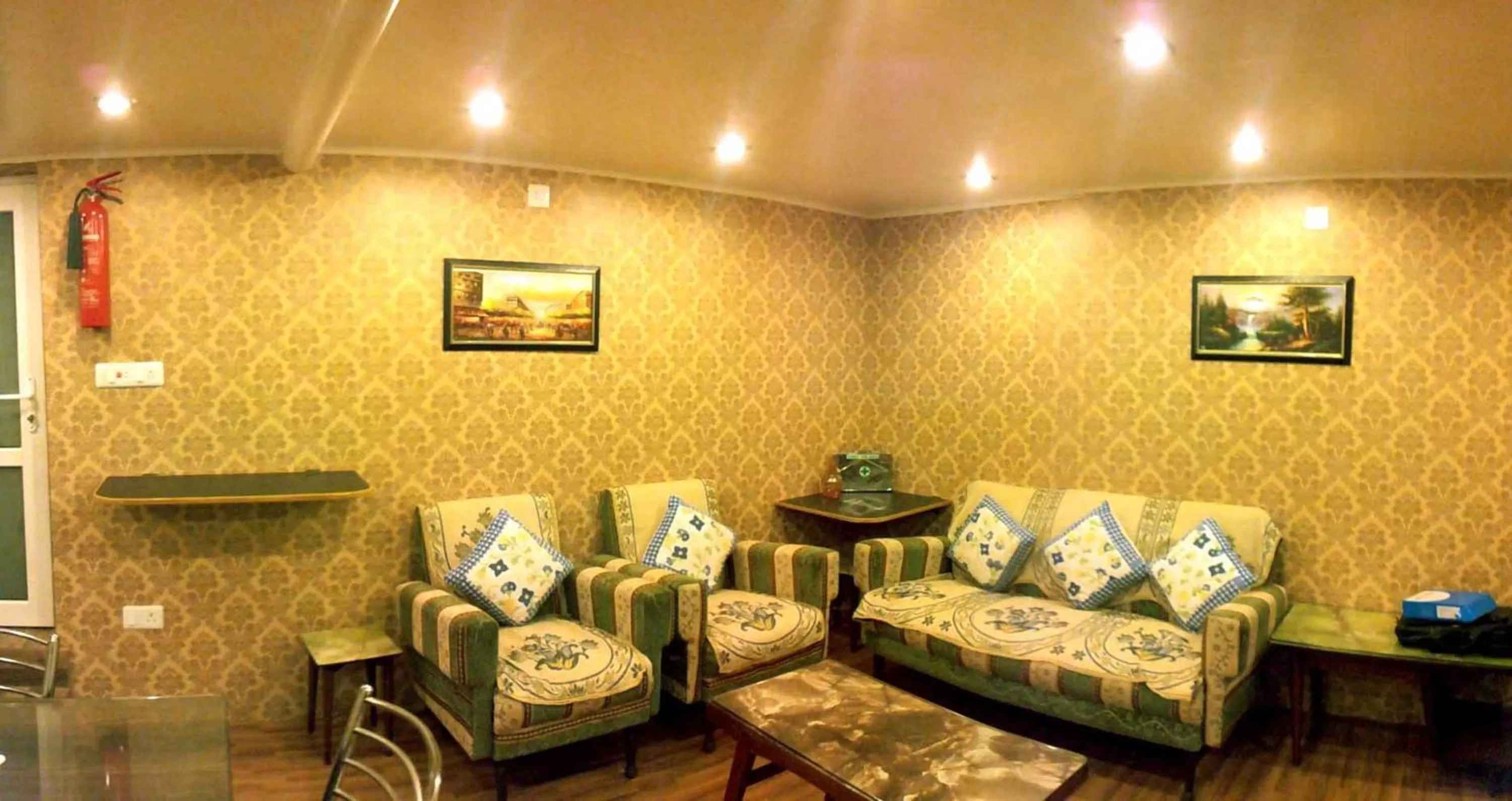 Seating area in Ikraam Inn Bed & Breakfast