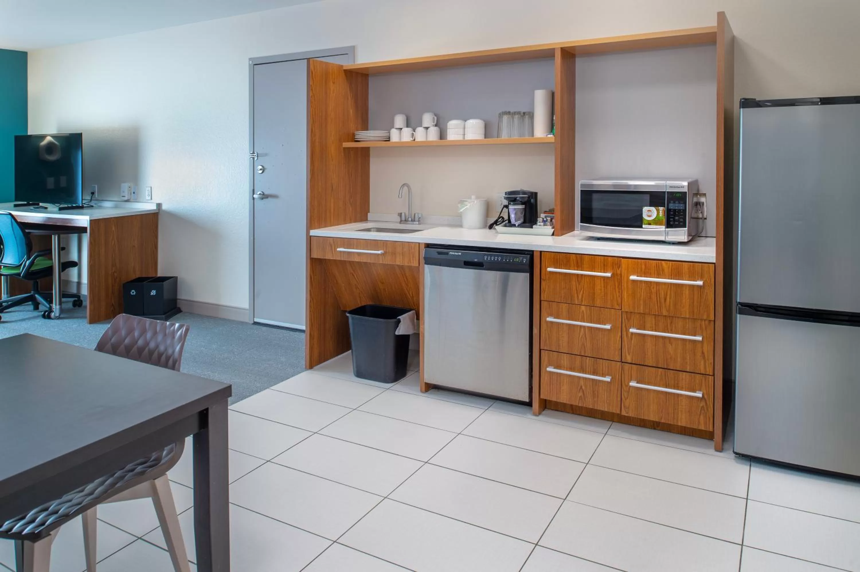 TV and multimedia in Home2 Suites St. Louis / Forest Park