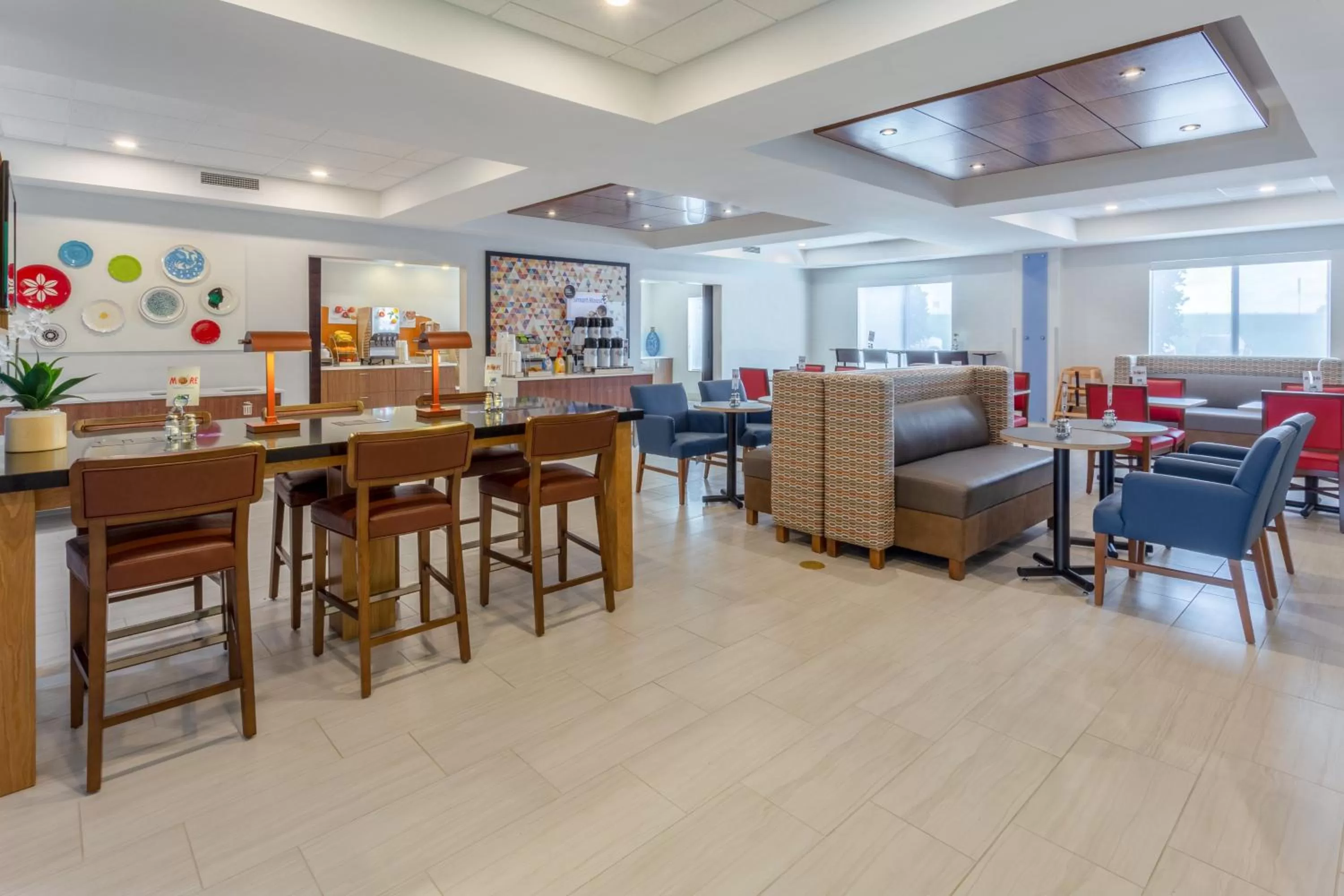 Breakfast in Holiday Inn Express & Suites Vandalia by IHG