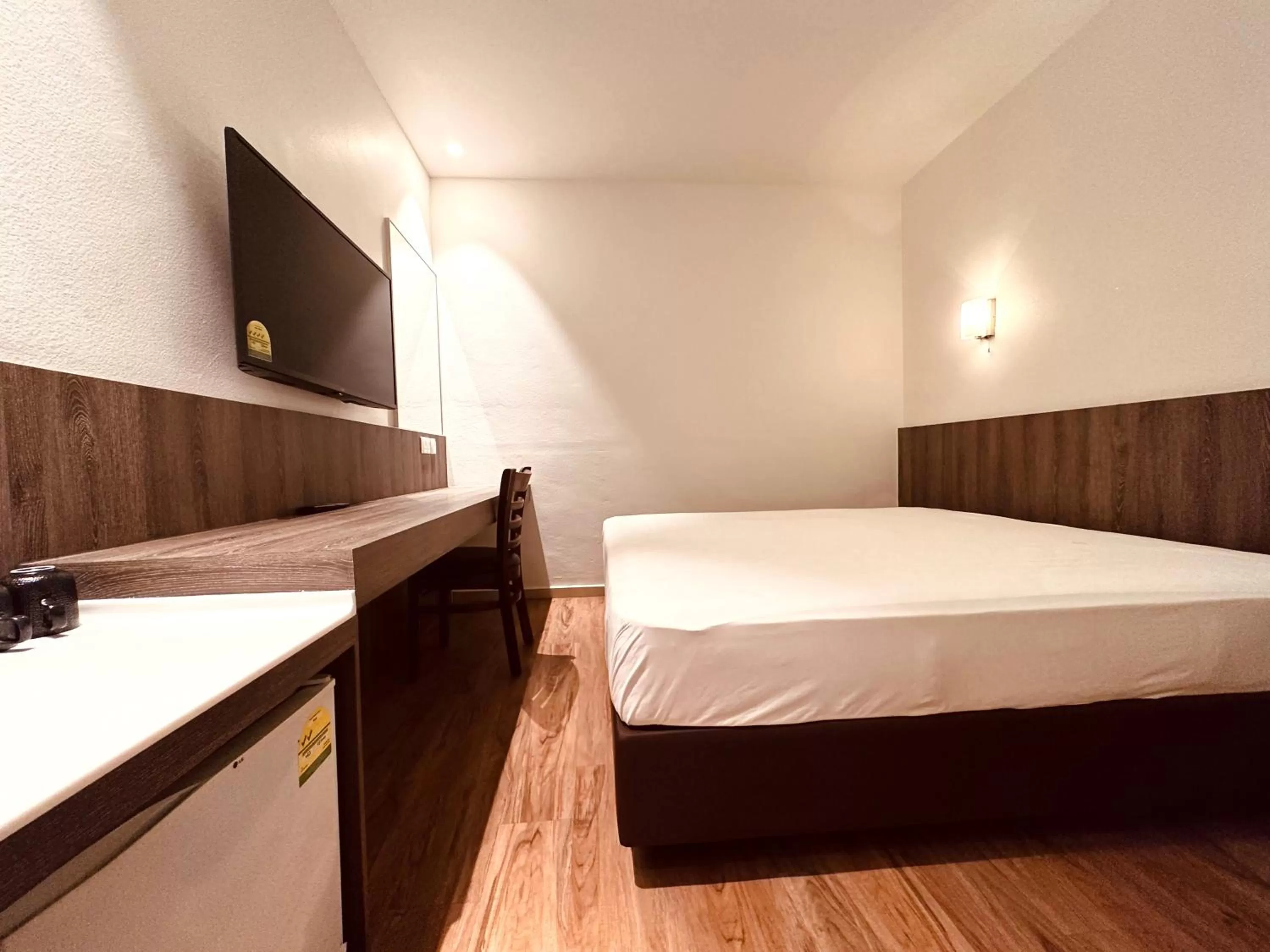 Photo of the whole room, Bed in Park View Hotel