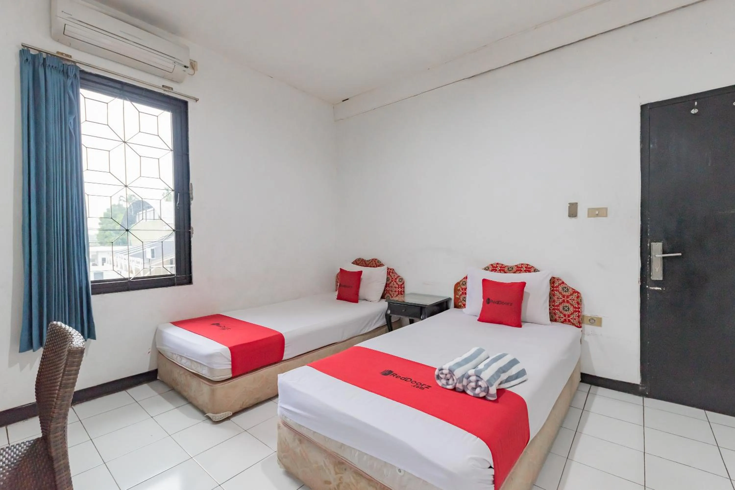 Bed in RedDoorz near Taman Kota Lapang Merdeka Sukabumi