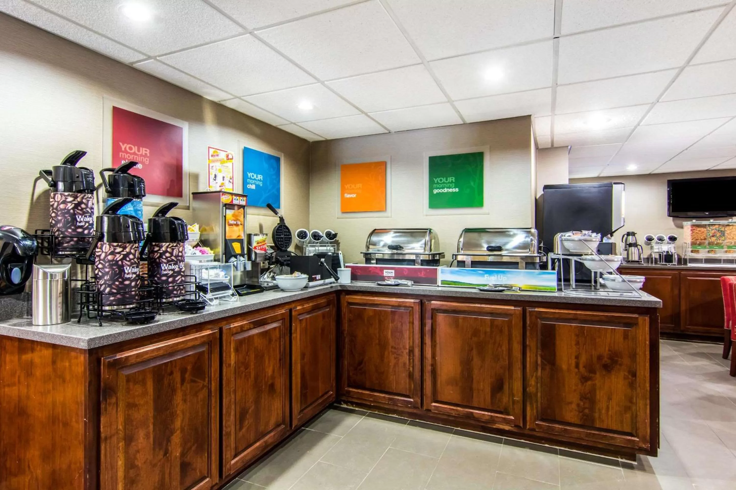 Restaurant/places to eat in Comfort Inn Newport News-Williamsburg East