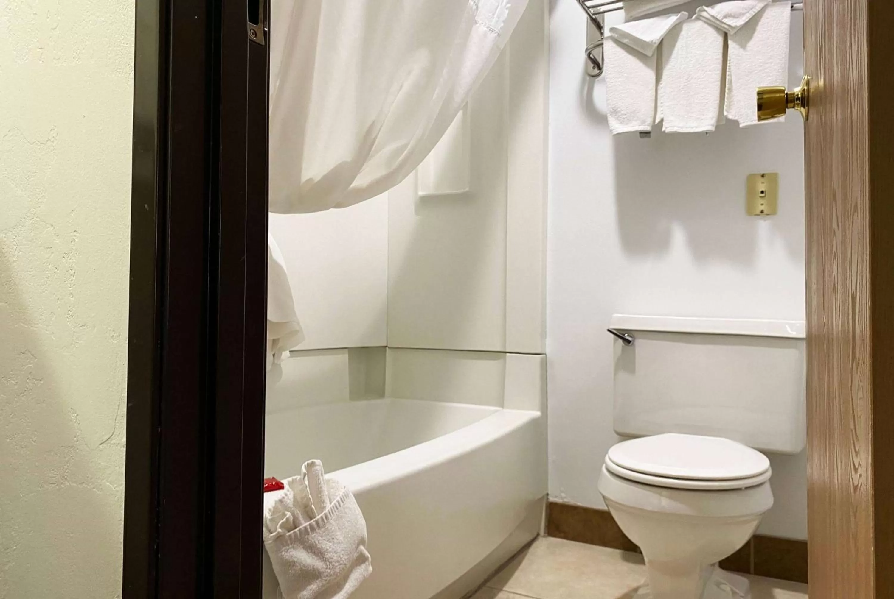 TV and multimedia in Wingate by Wyndham Gunnison Near Western Colorado University