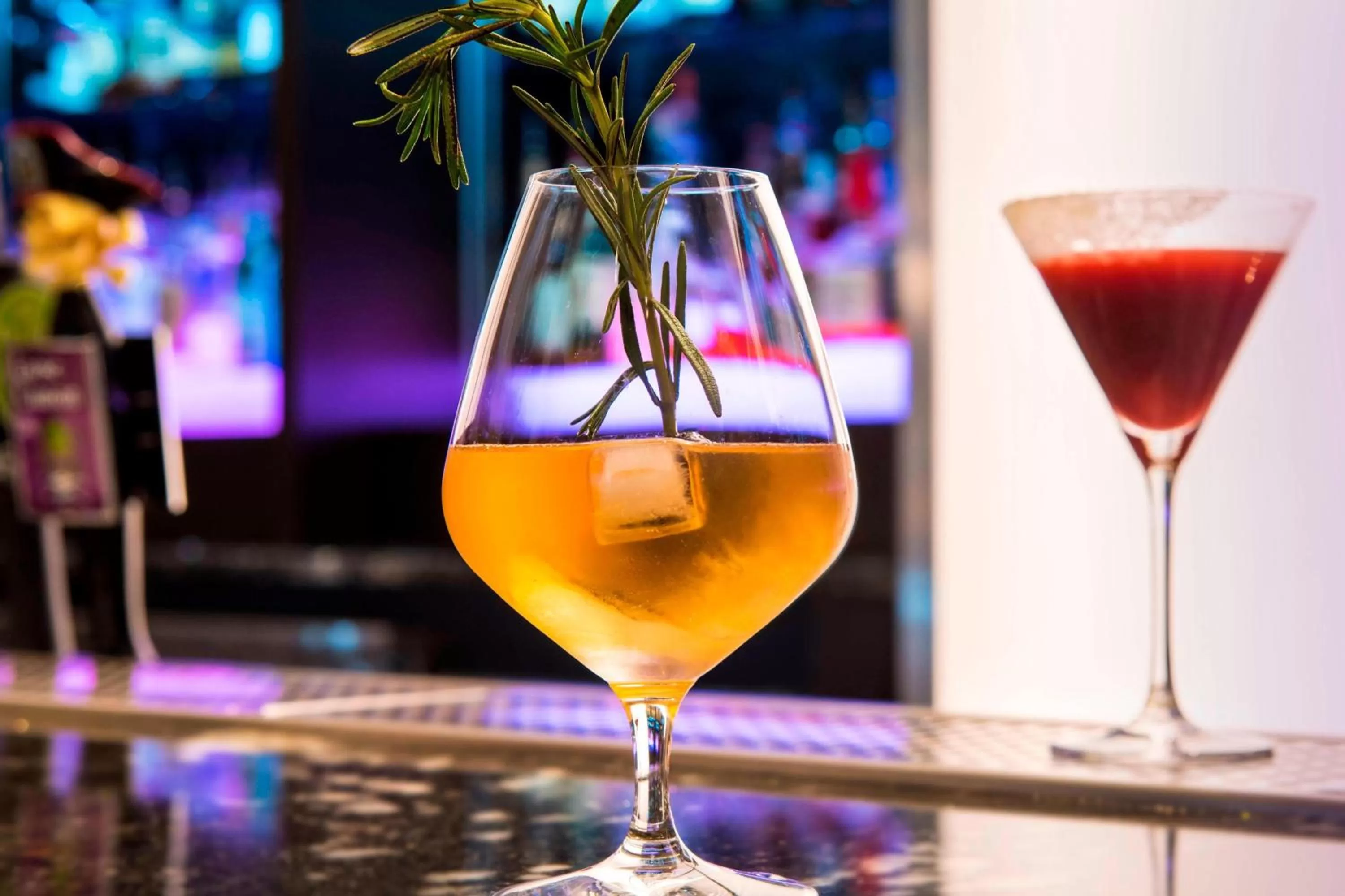 Kitchen or kitchenette in Bethesda North Marriott Hotel & Conference Center
