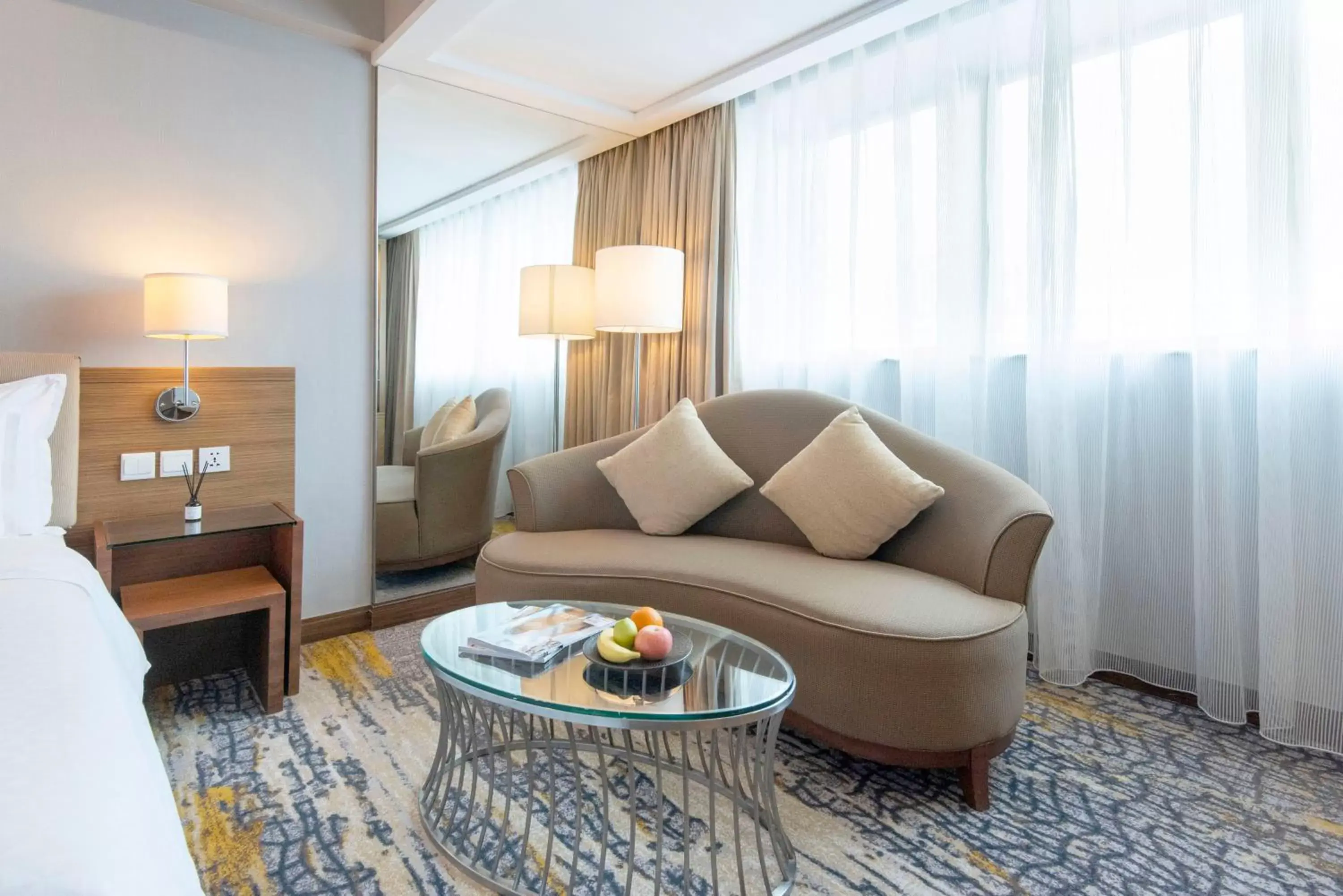 Guest room, 1 King, City view in Four Points by Sheraton Shanghai, Pudong Guest room, 1 King, City view in Four Points by Sheraton Shanghai, Pudong