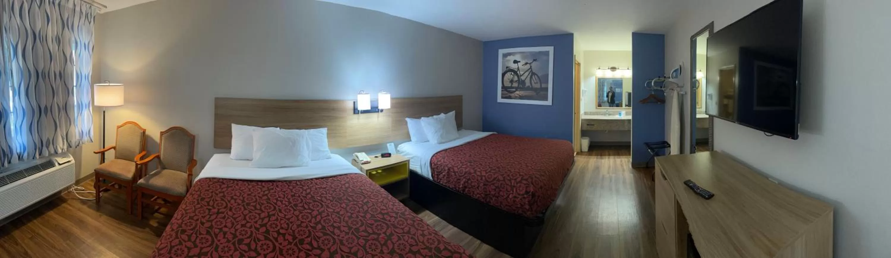 Bed in Days Inn by Wyndham Portland/Corpus Christi