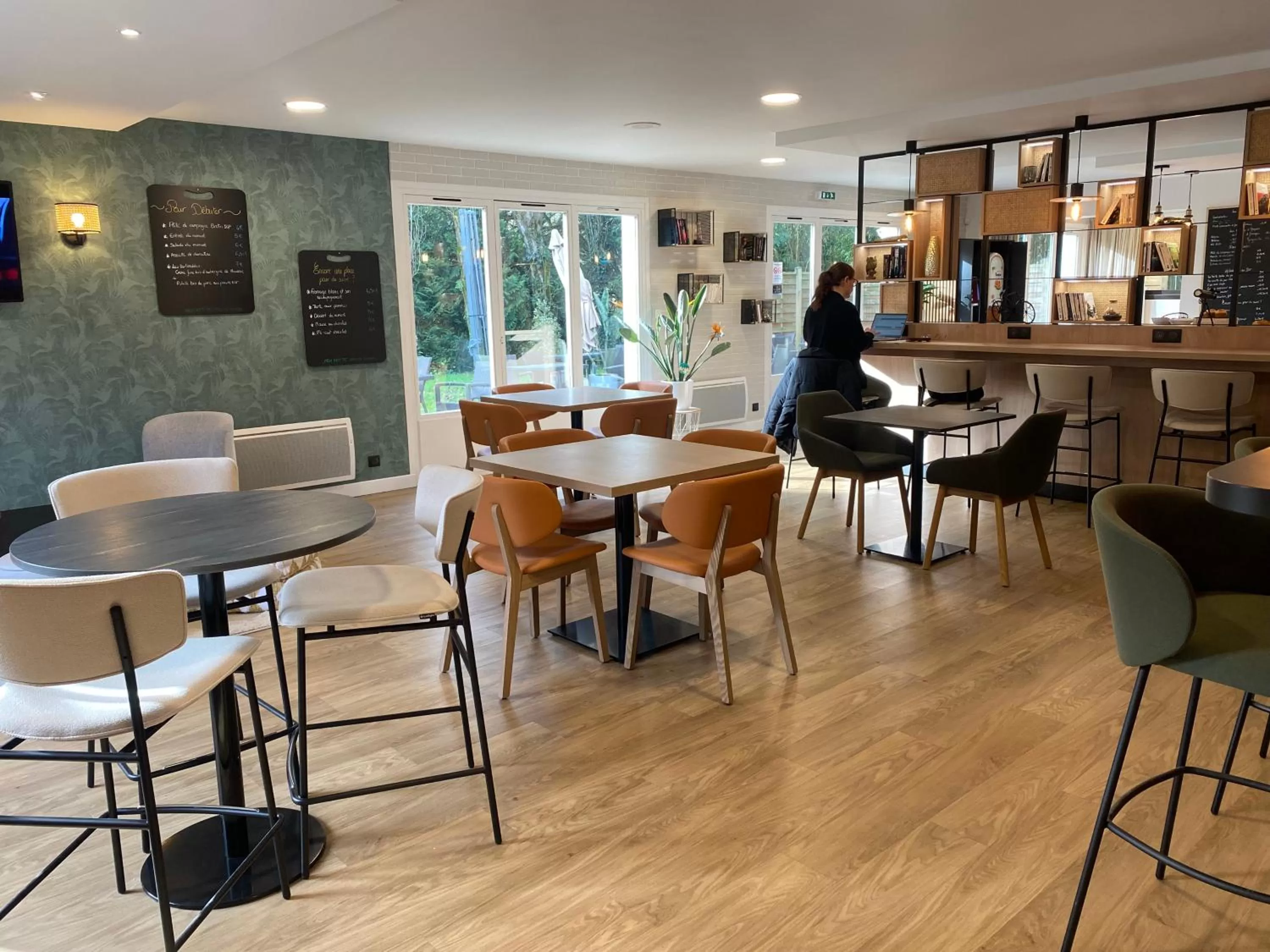 Restaurant/places to eat in Campanile Nantes ~ Rezé Aéroport