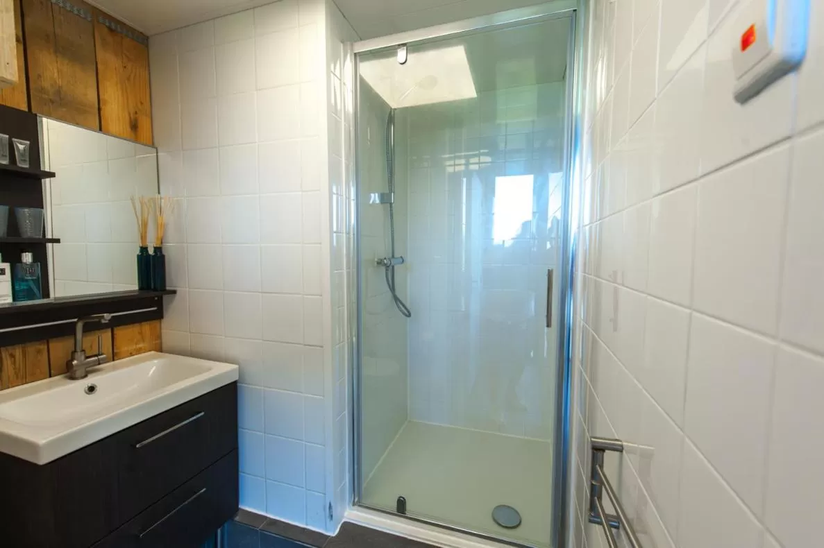 Property building in B&B Beach Inn