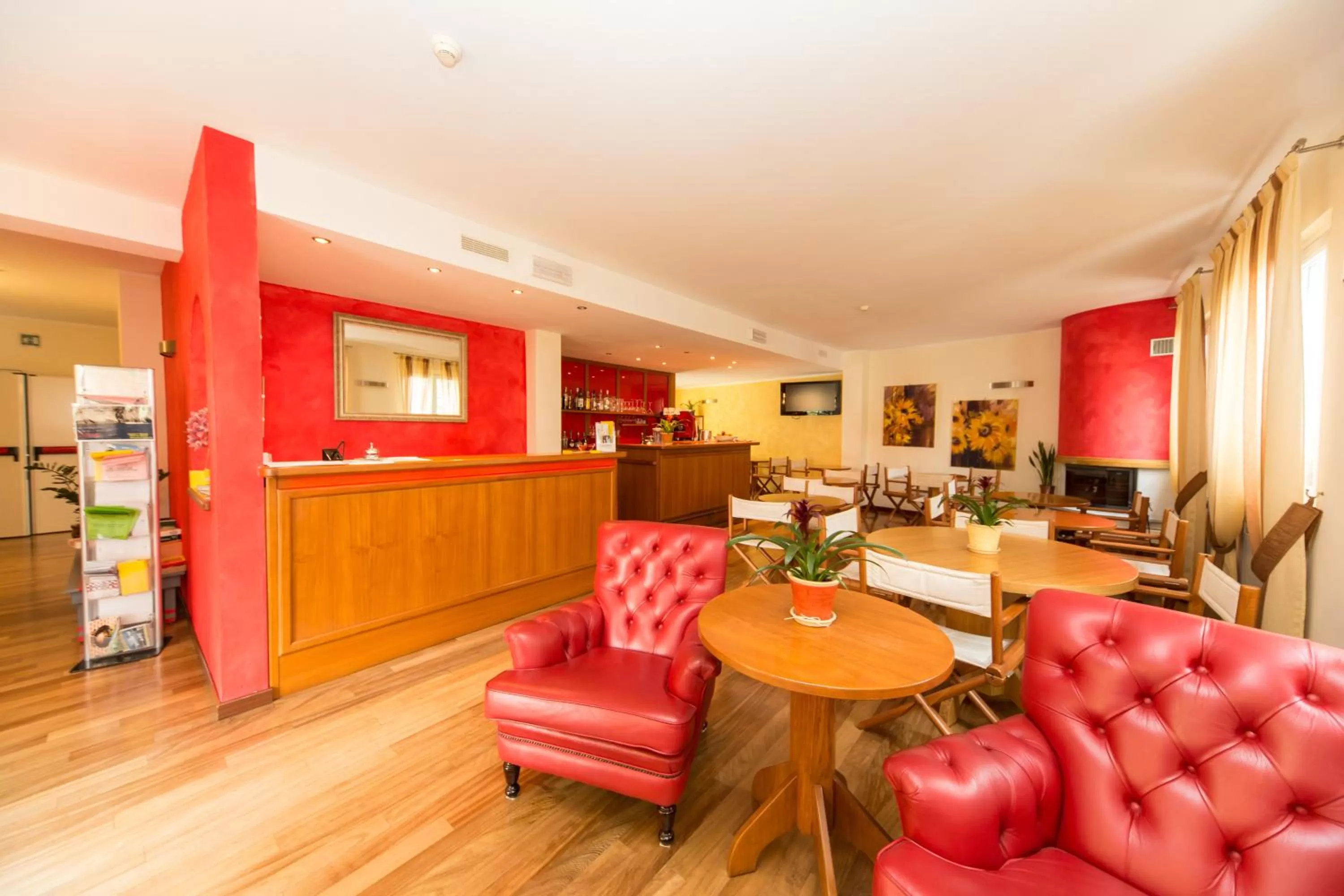 Lobby or reception in Oasi Hotel