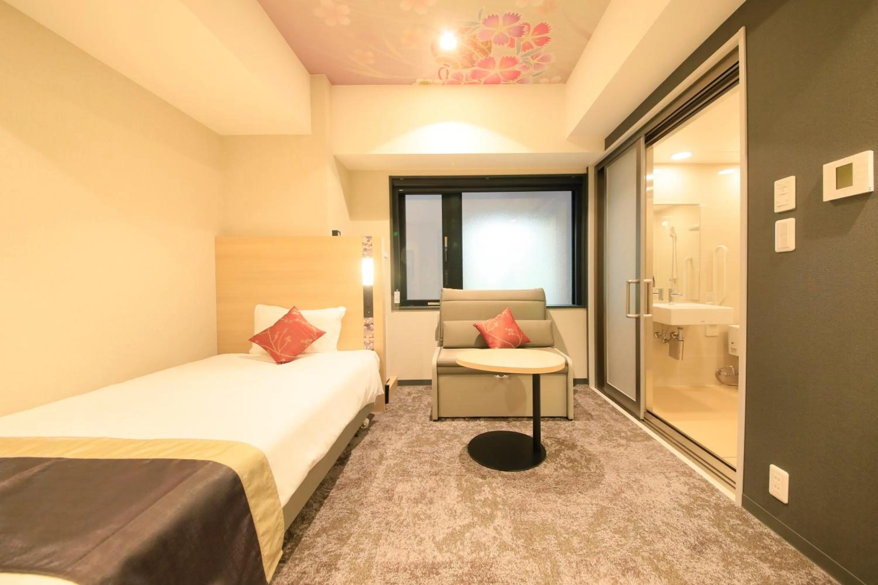 Photo of the whole room, Bed in The Hedistar Hotel Kyoto Nijo Comic & Books