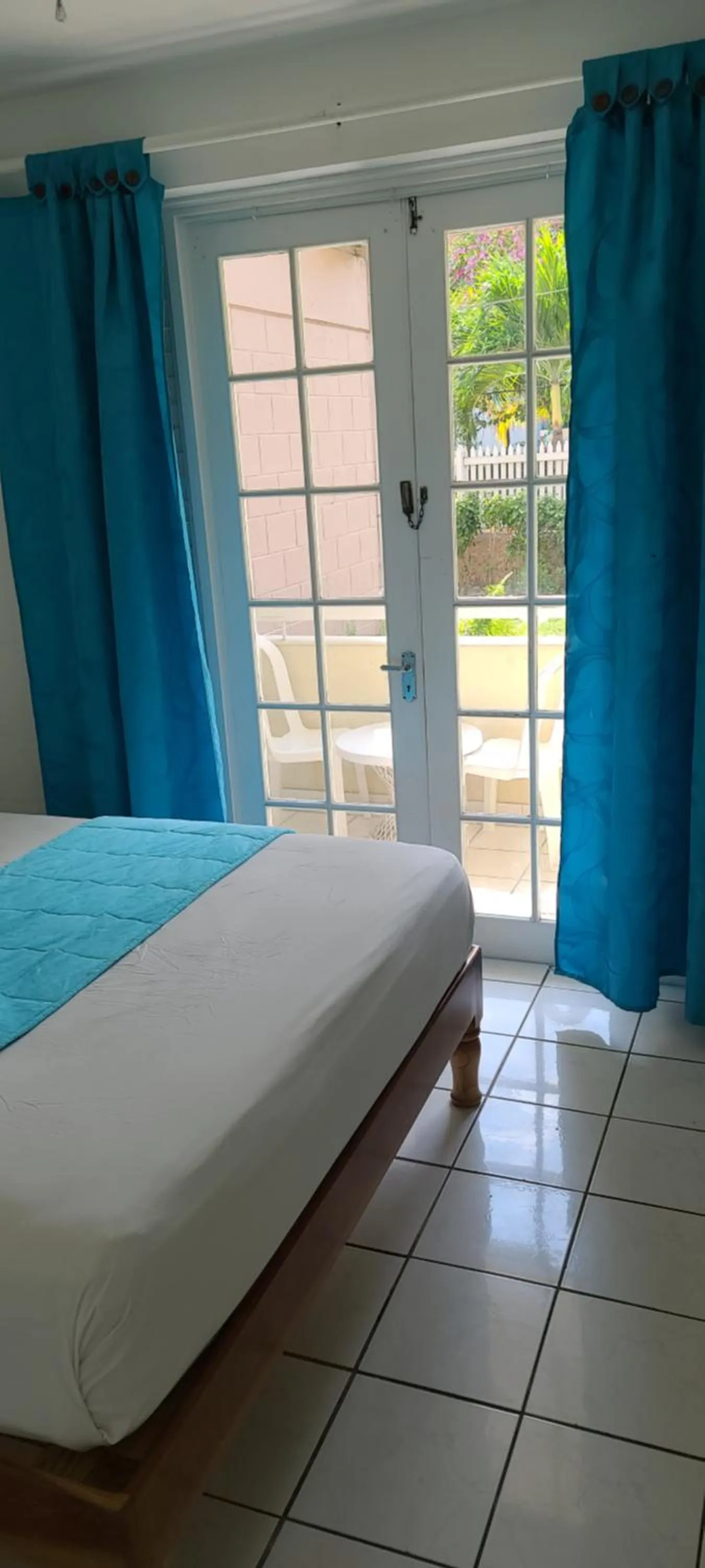 Bed in Fisherman's Point