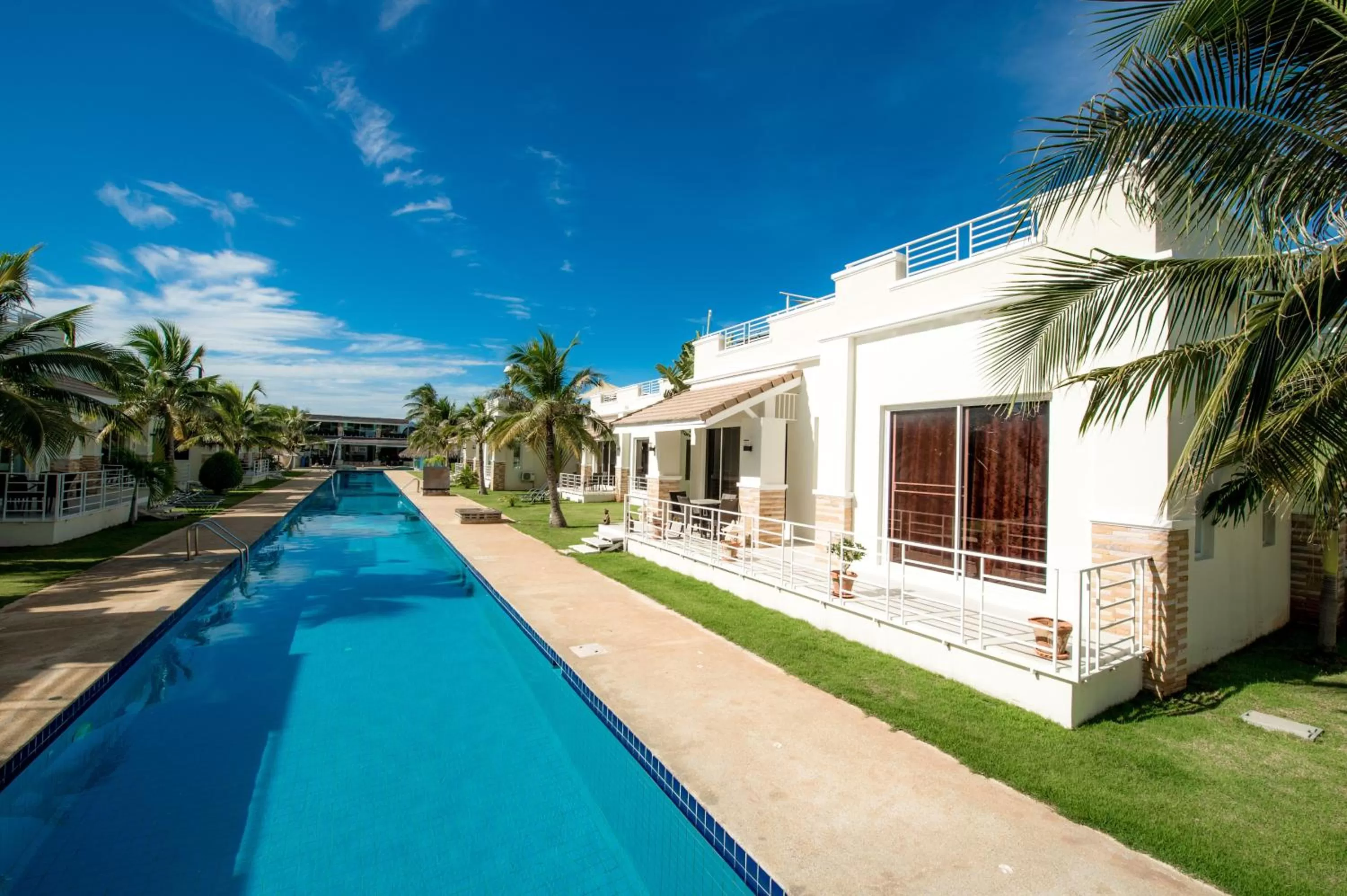 Pool view in Oriental Beach Pearl Resort