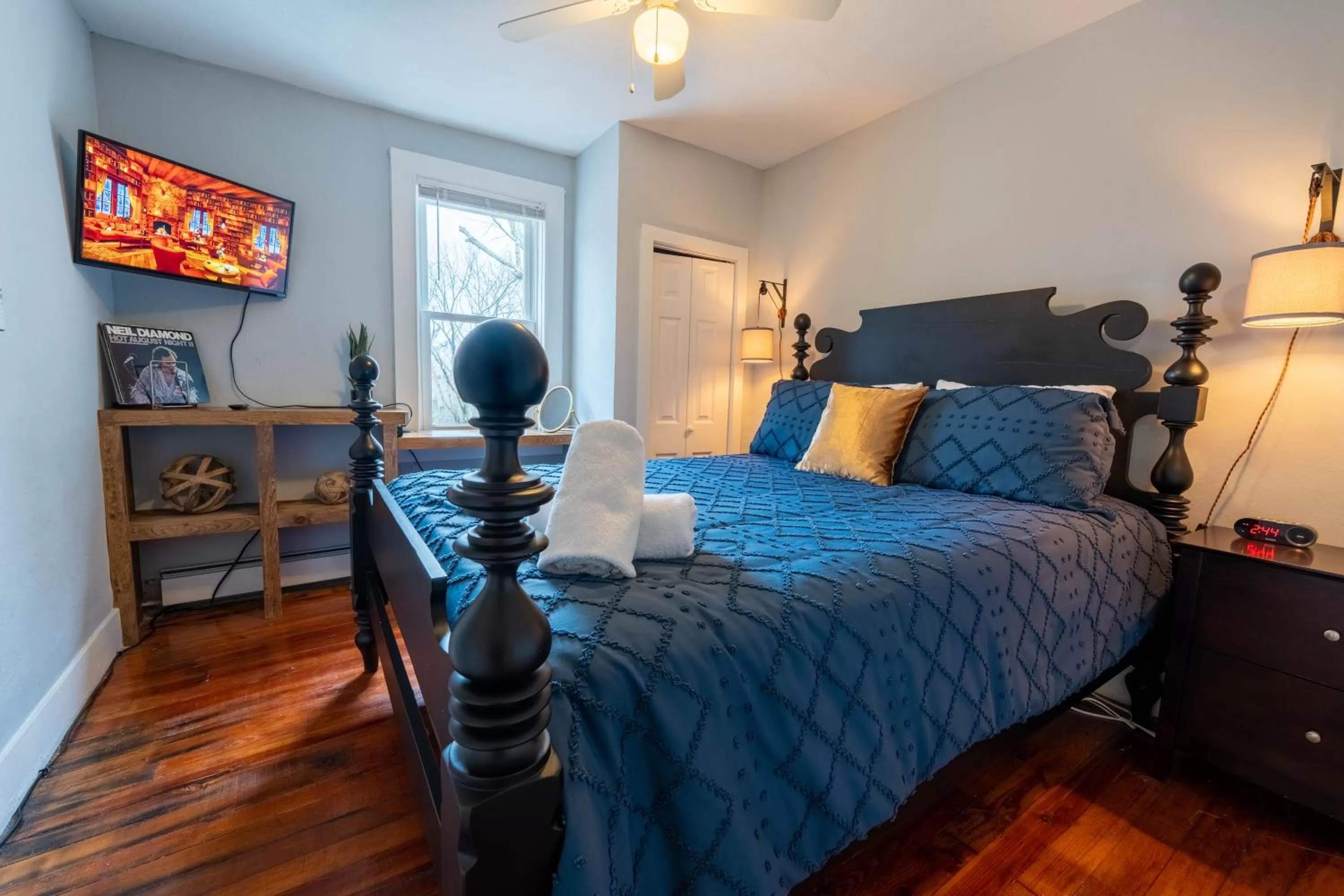 Photo of the whole room, Bed in Pump House Inn & Spa