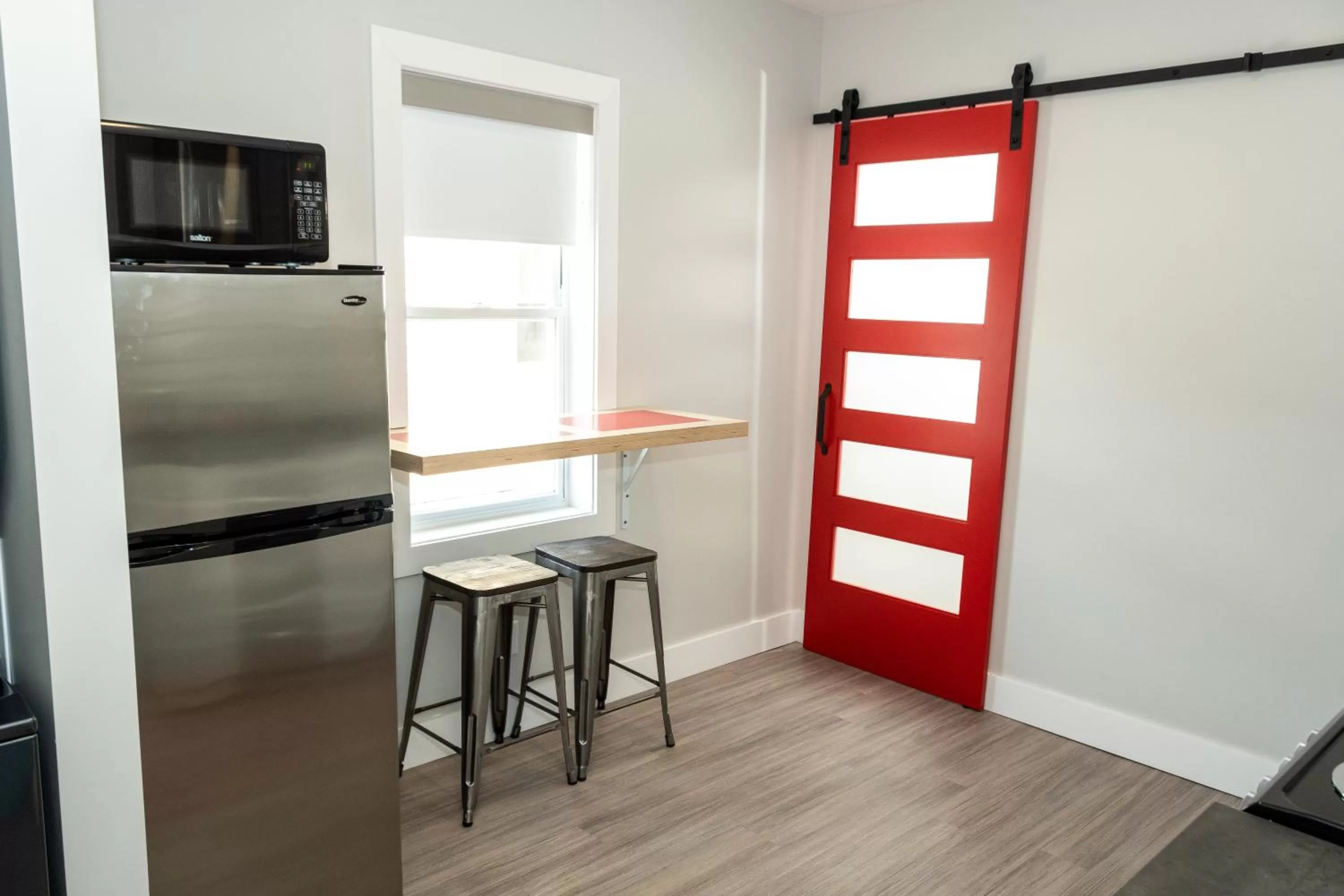 Kitchen or kitchenette in Morel Executive Suites