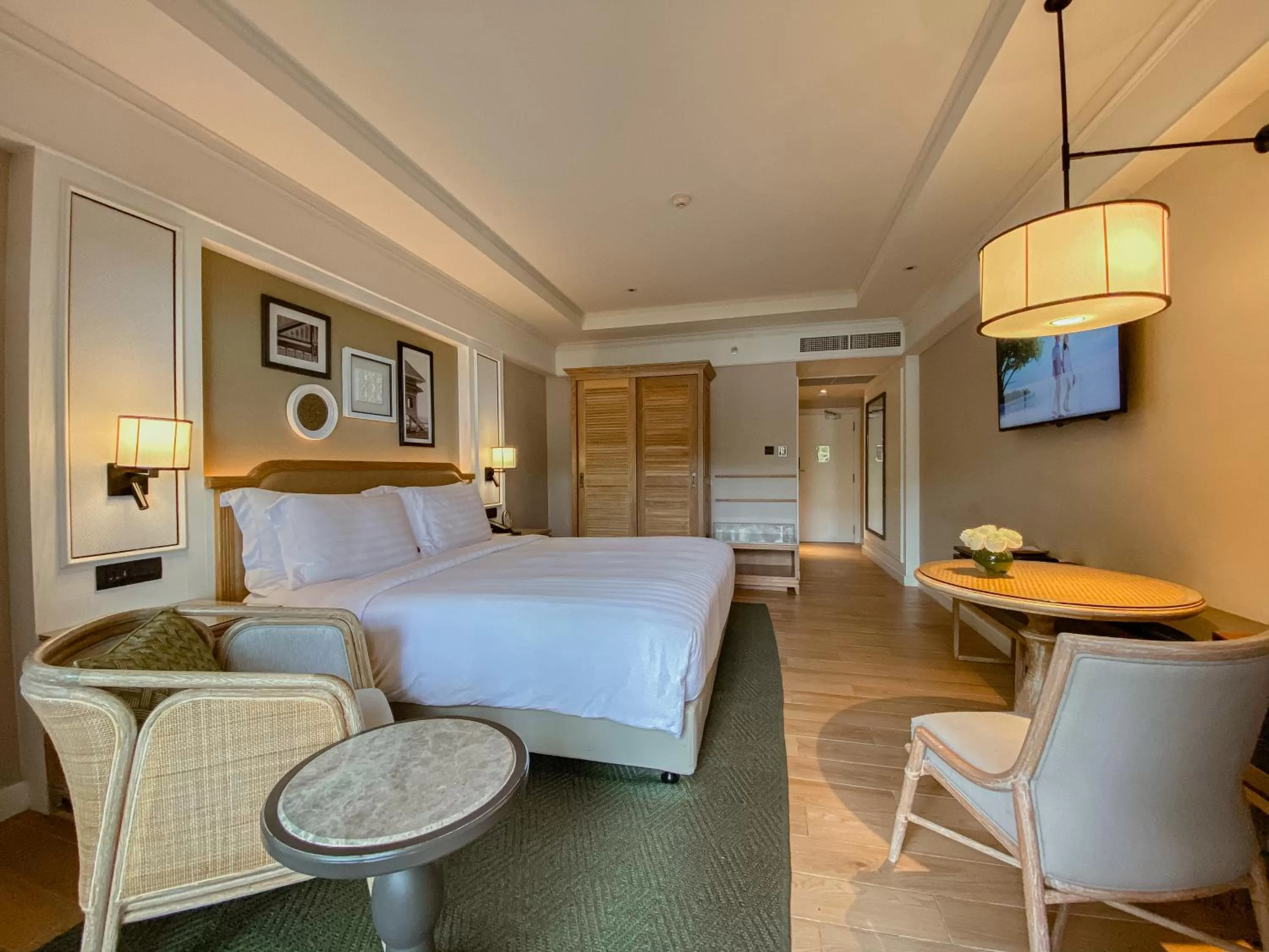 Photo of the whole room, Bed in Dusit Thani Hua Hin