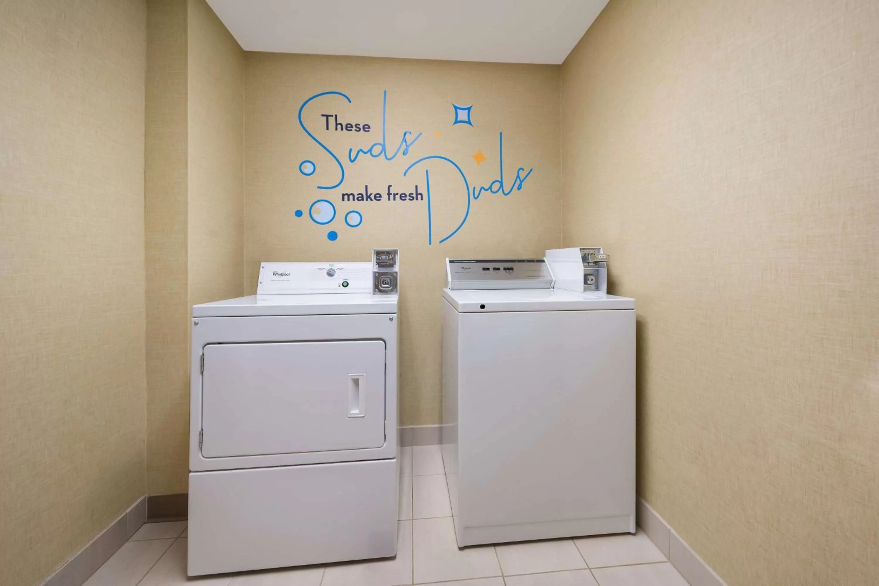 laundry in Sonesta Select Detroit Auburn Hills