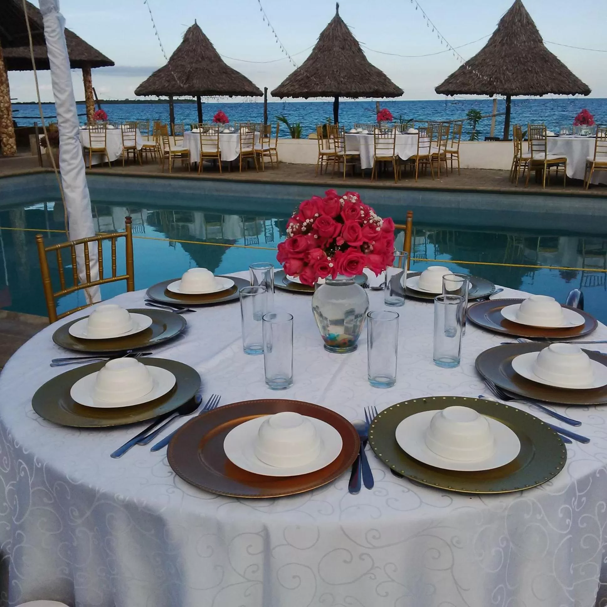 Banquet/Function facilities, Restaurant/Places to Eat in Serene Beach Resort