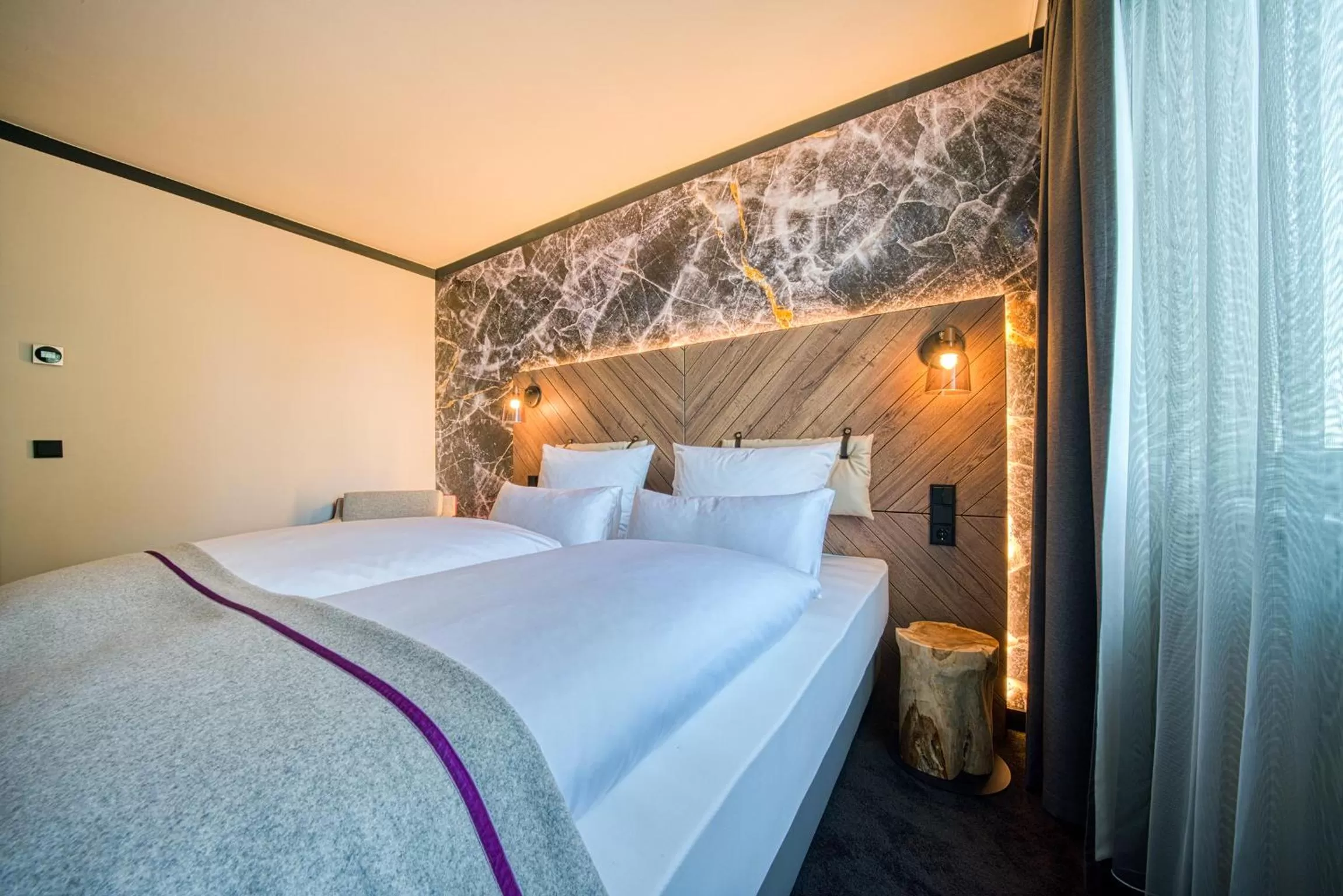 Photo of the whole room, Bed in FourSide Hotel Salzburg Messe, Trademark Collection by Wyndham