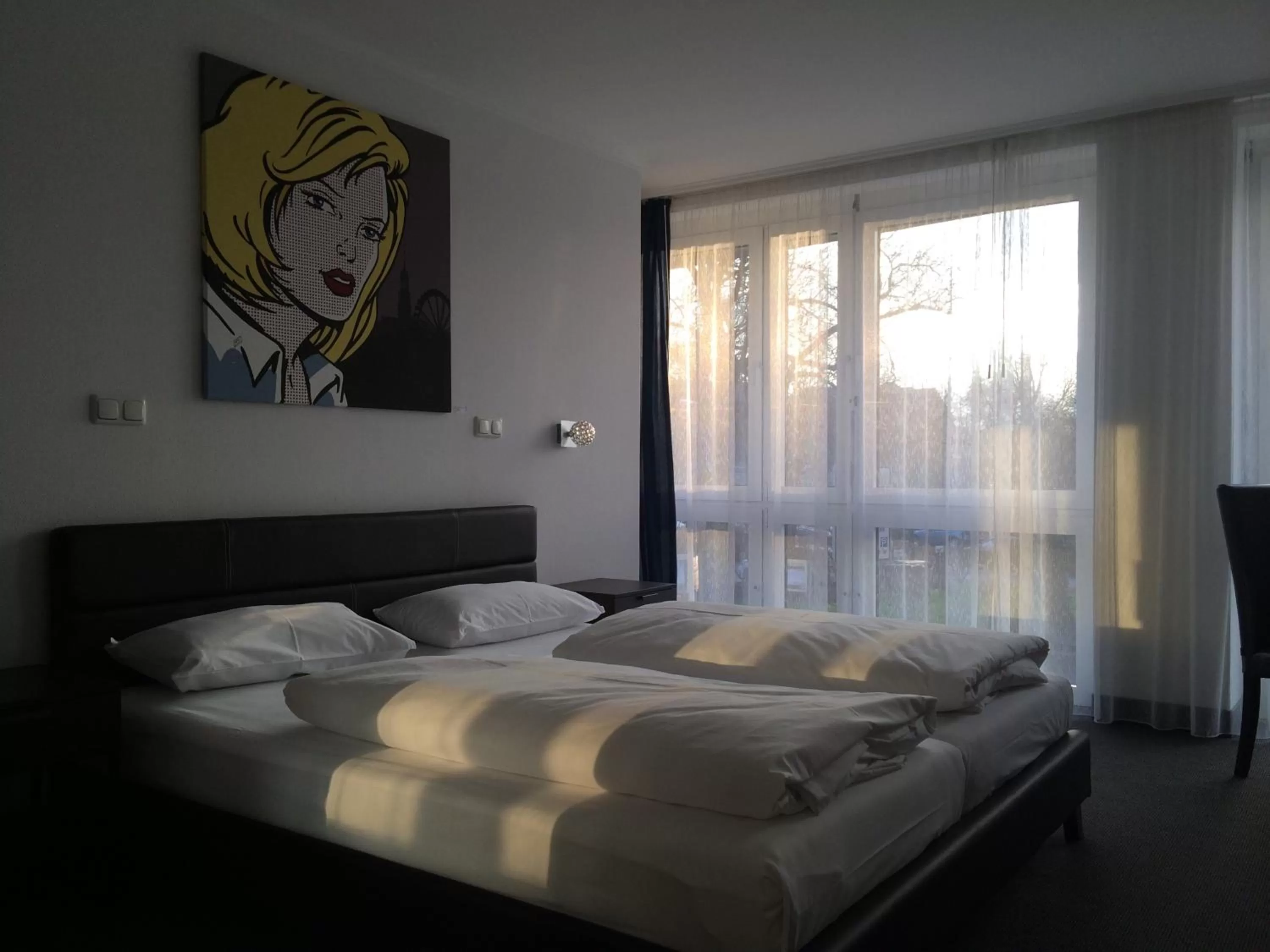 Photo of the whole room, Bed in Hotel52 Bergheim
