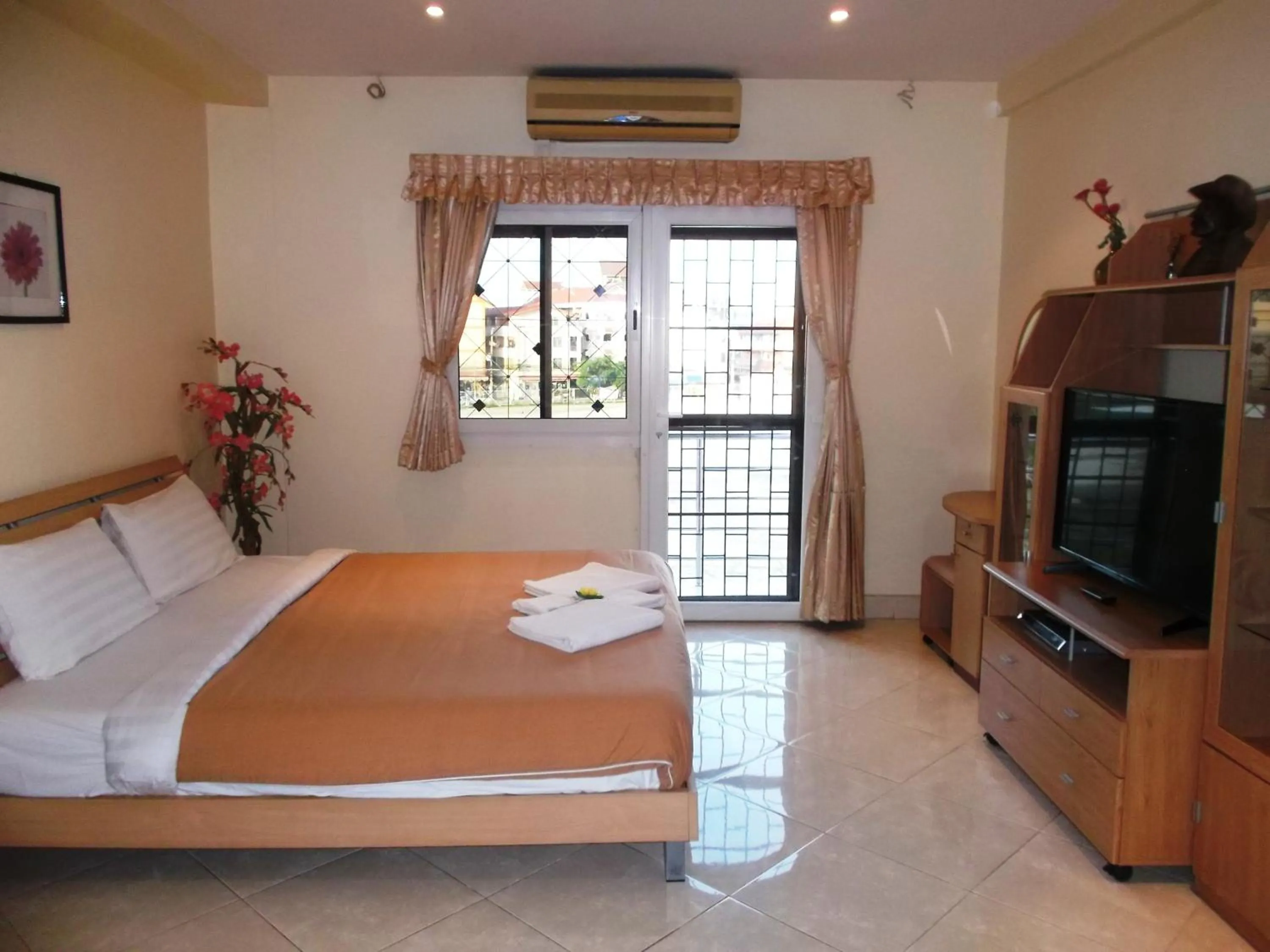 Balcony/Terrace, Bed in Chaiyapoon Inn