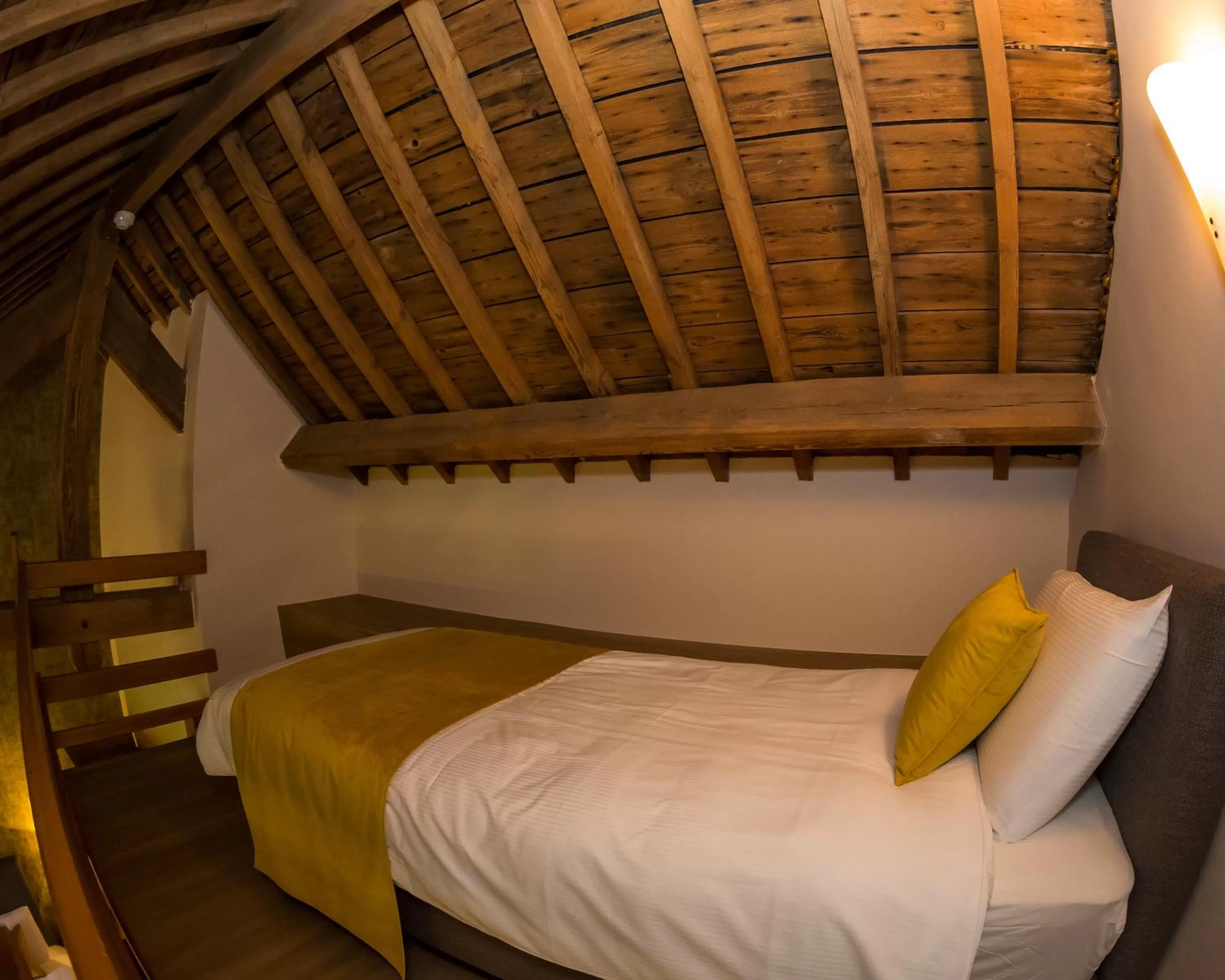 Photo of the whole room, Bed in B&B Ferme Château de Laneffe